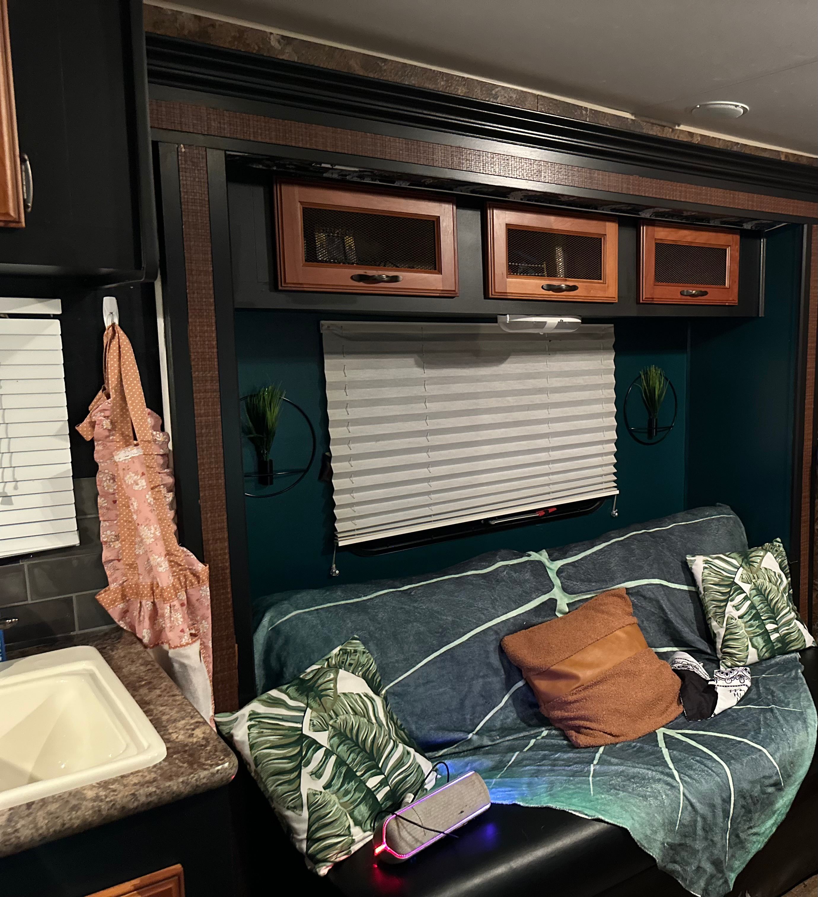 Lakefront Hot Tub Bliss