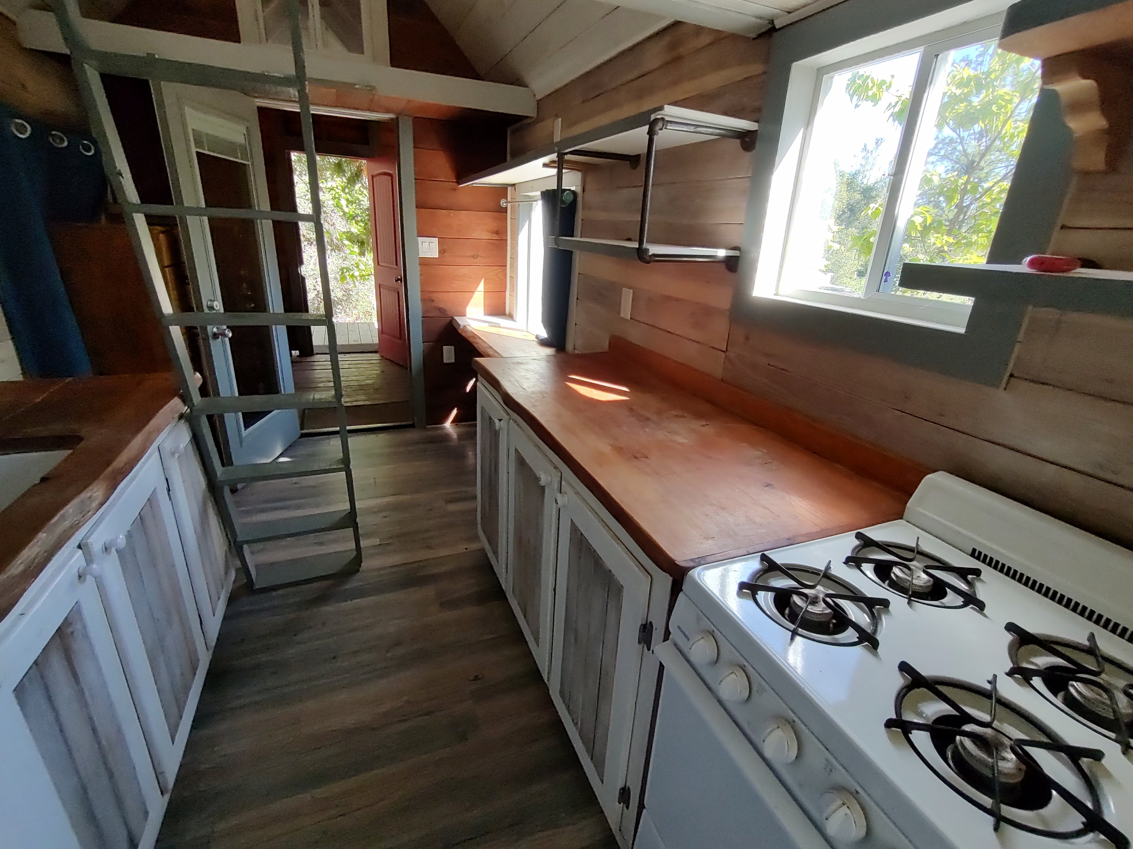 Sierra foothills homestead retreat.