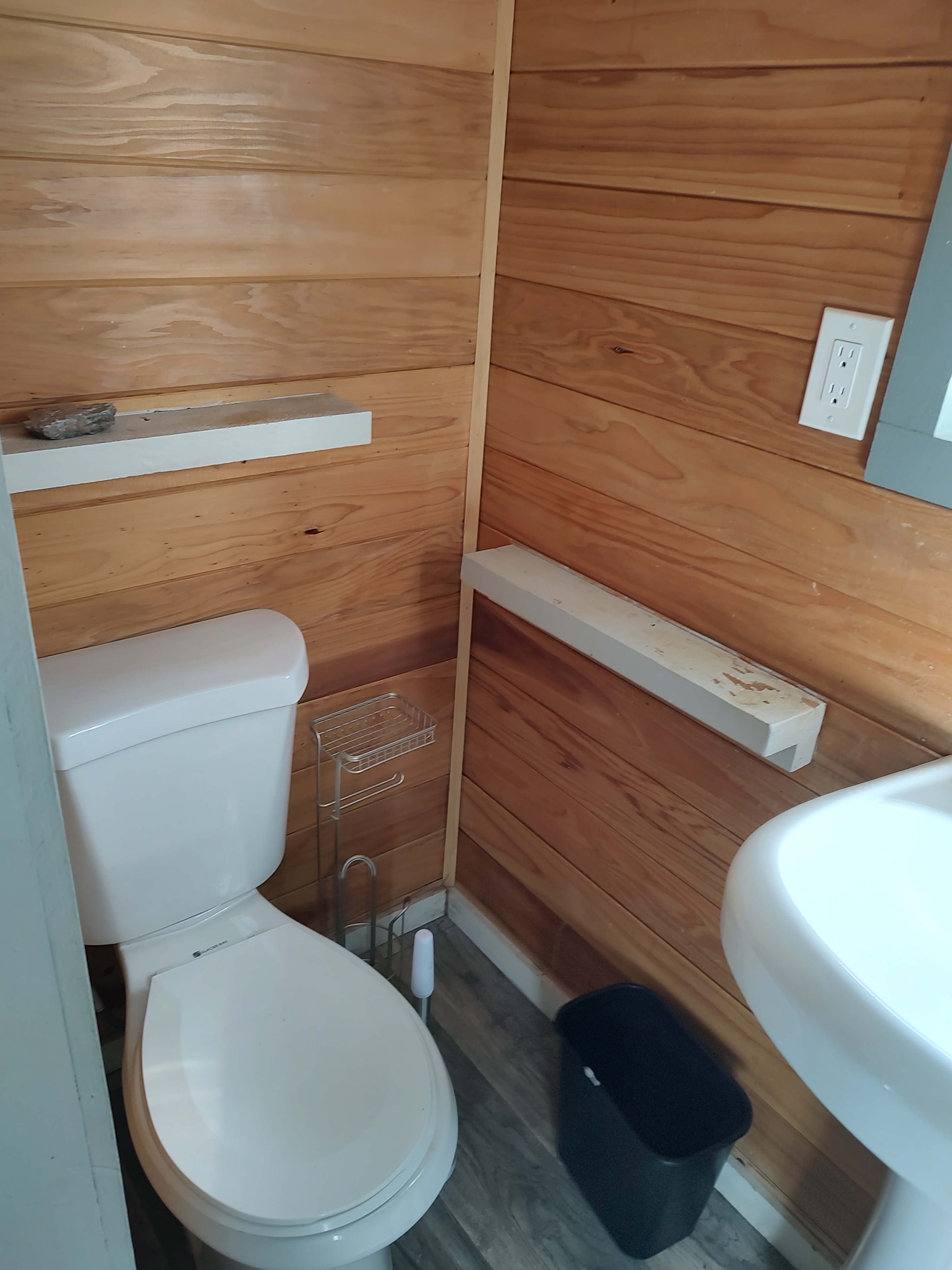 Sierra foothills homestead retreat.