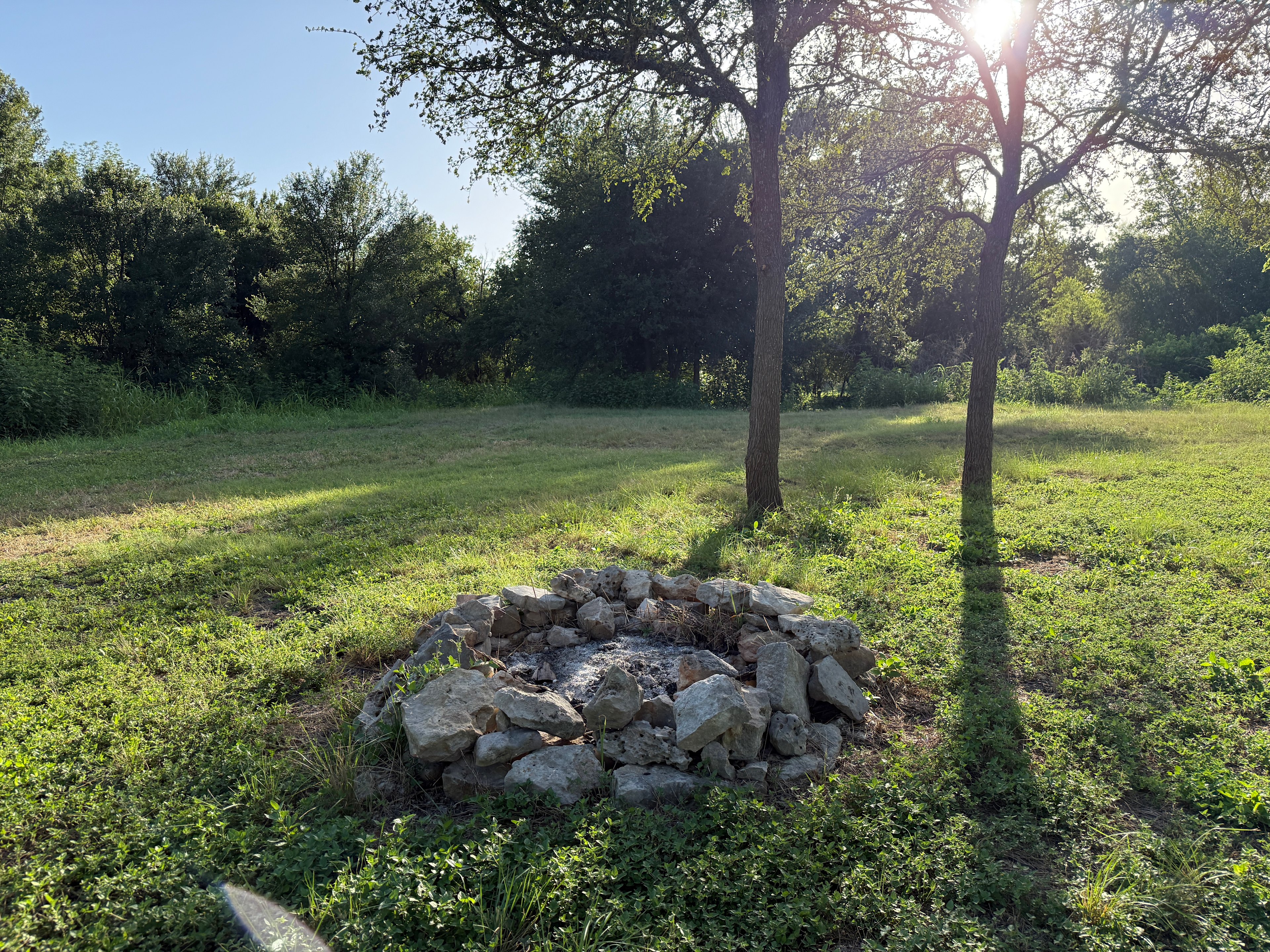 Secluded camp minutes from Austin
