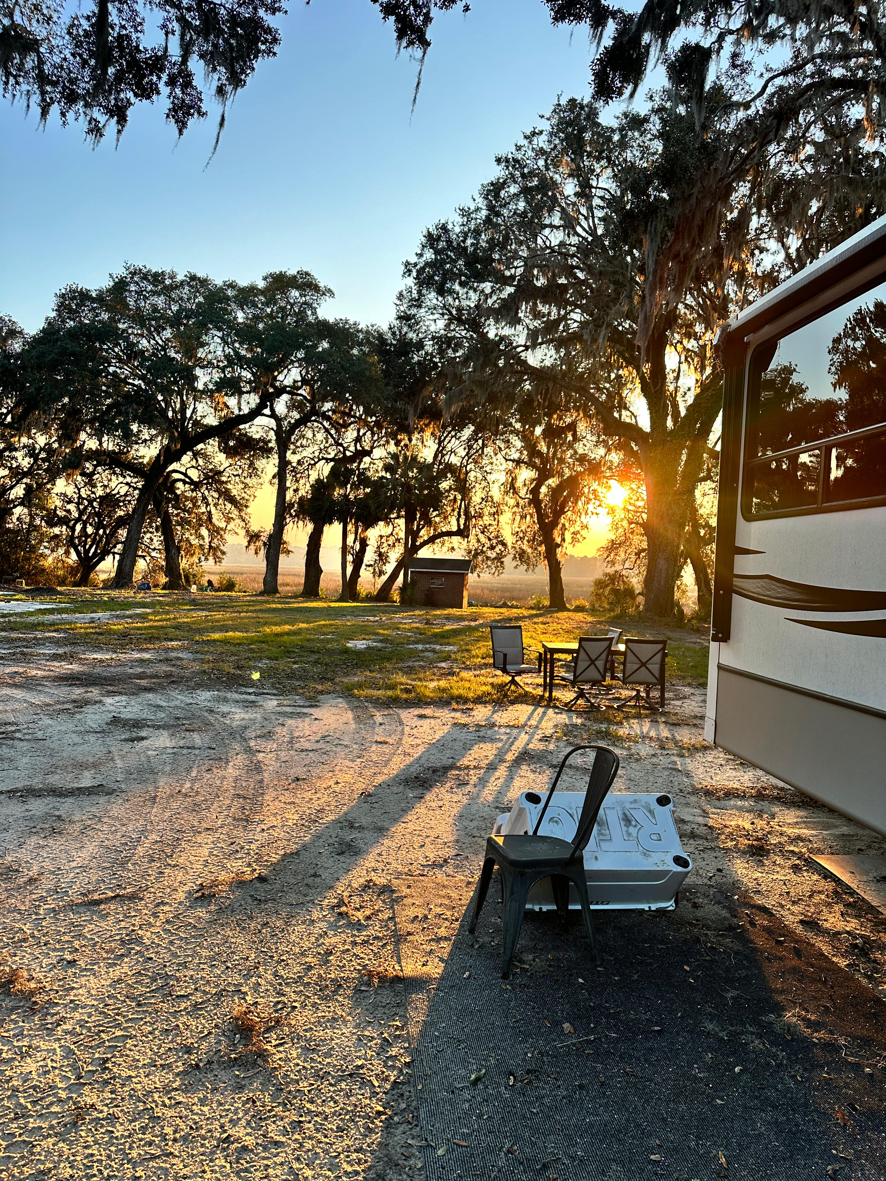 Paradise Under The Oaks