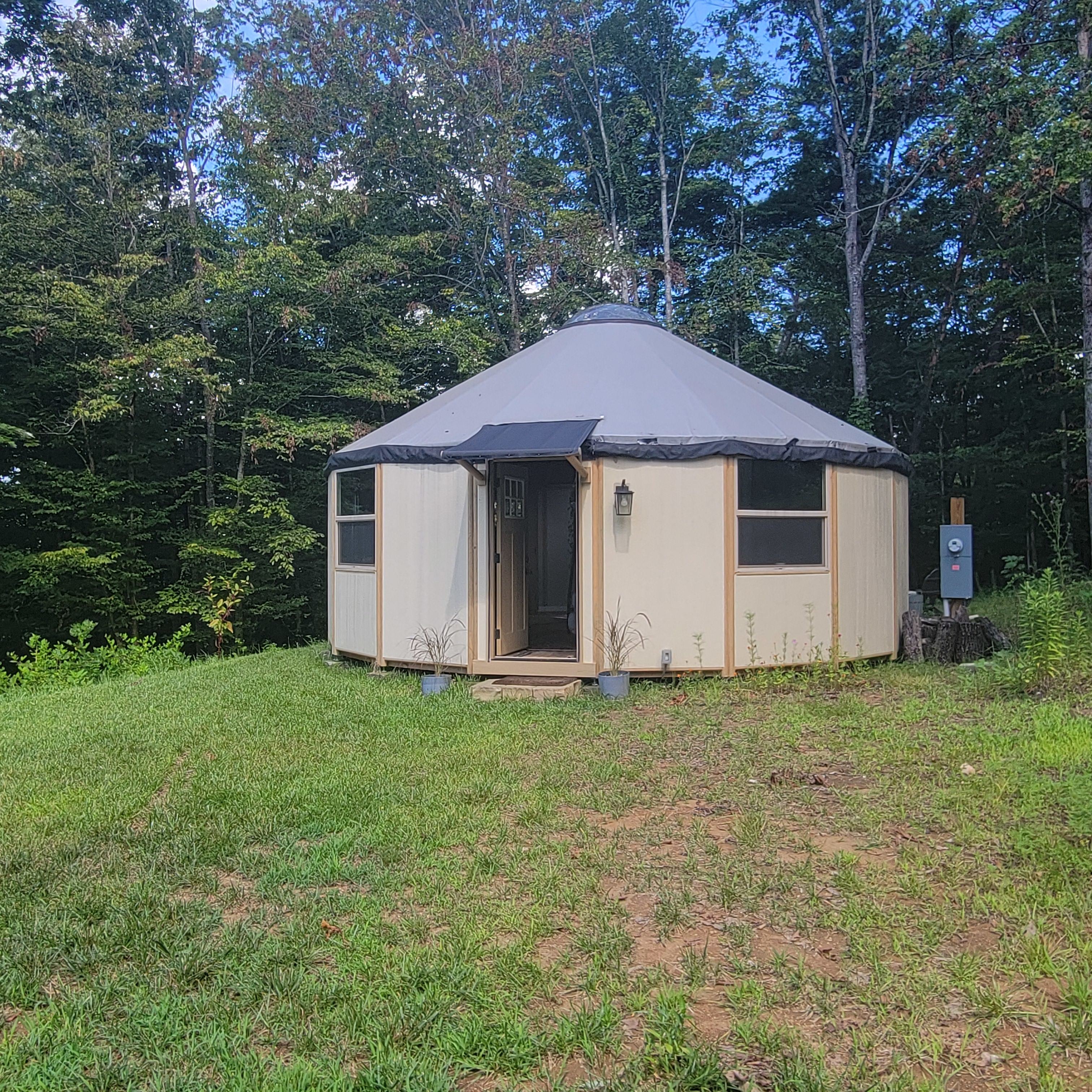Forestside Yurt Near Marshall