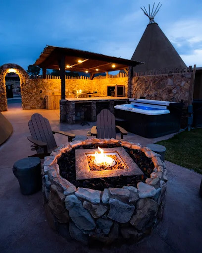 Zion White Bison Resort (Glamping)