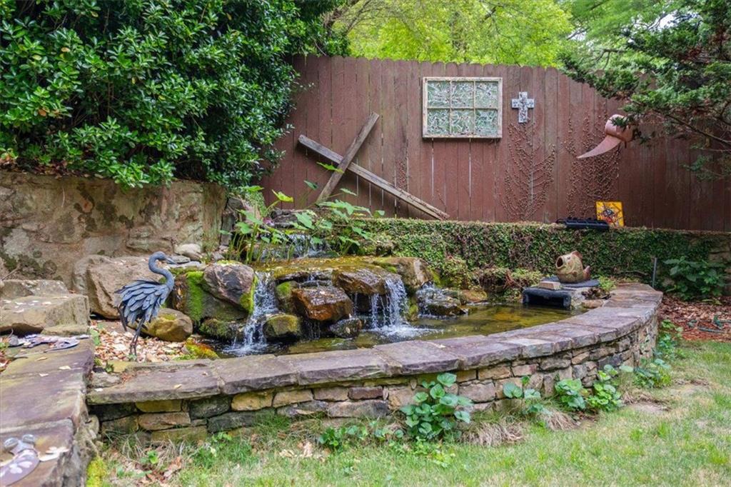 Secluded Forrest Getaway