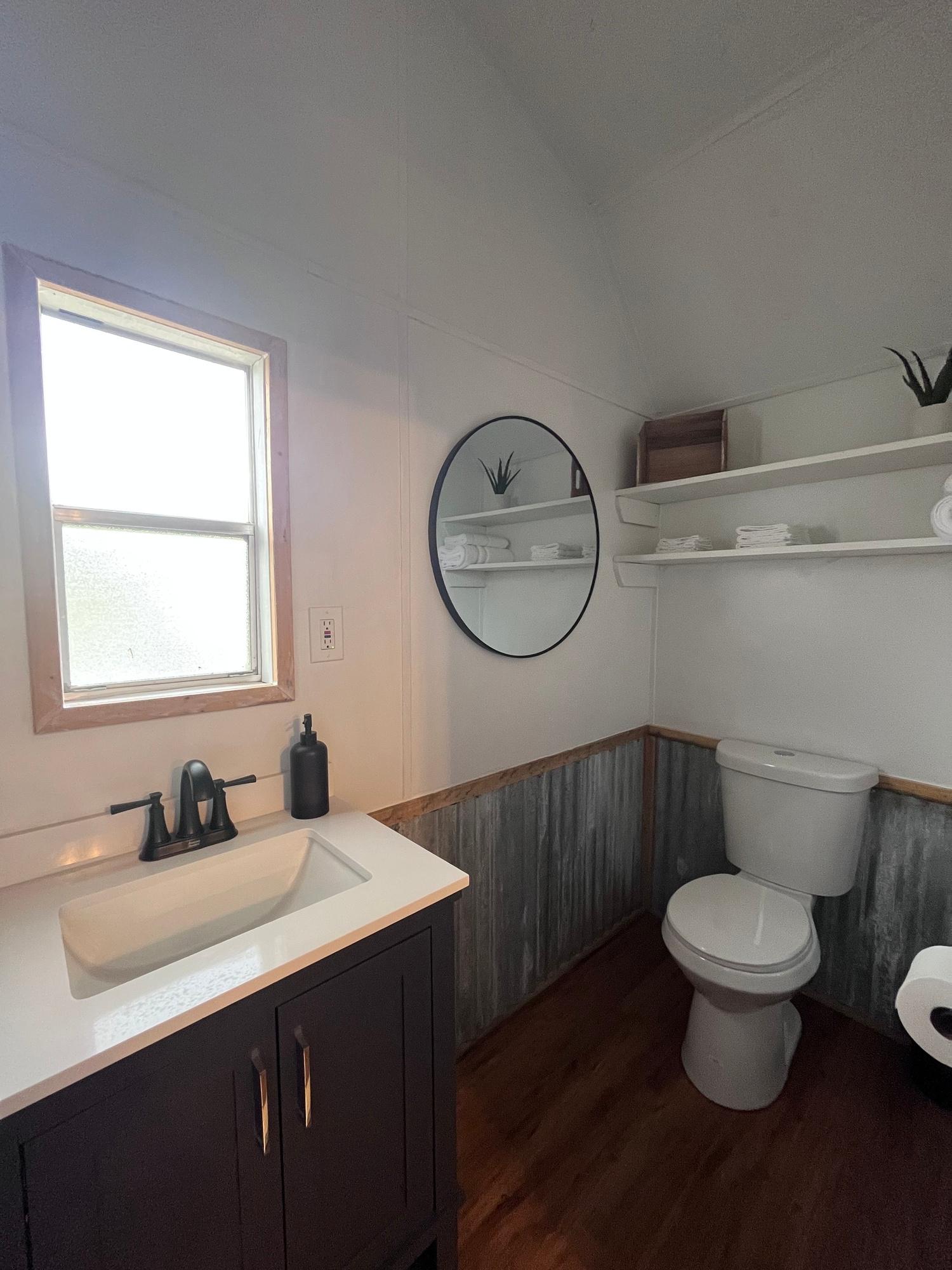 Big Al's Barefoot Bay