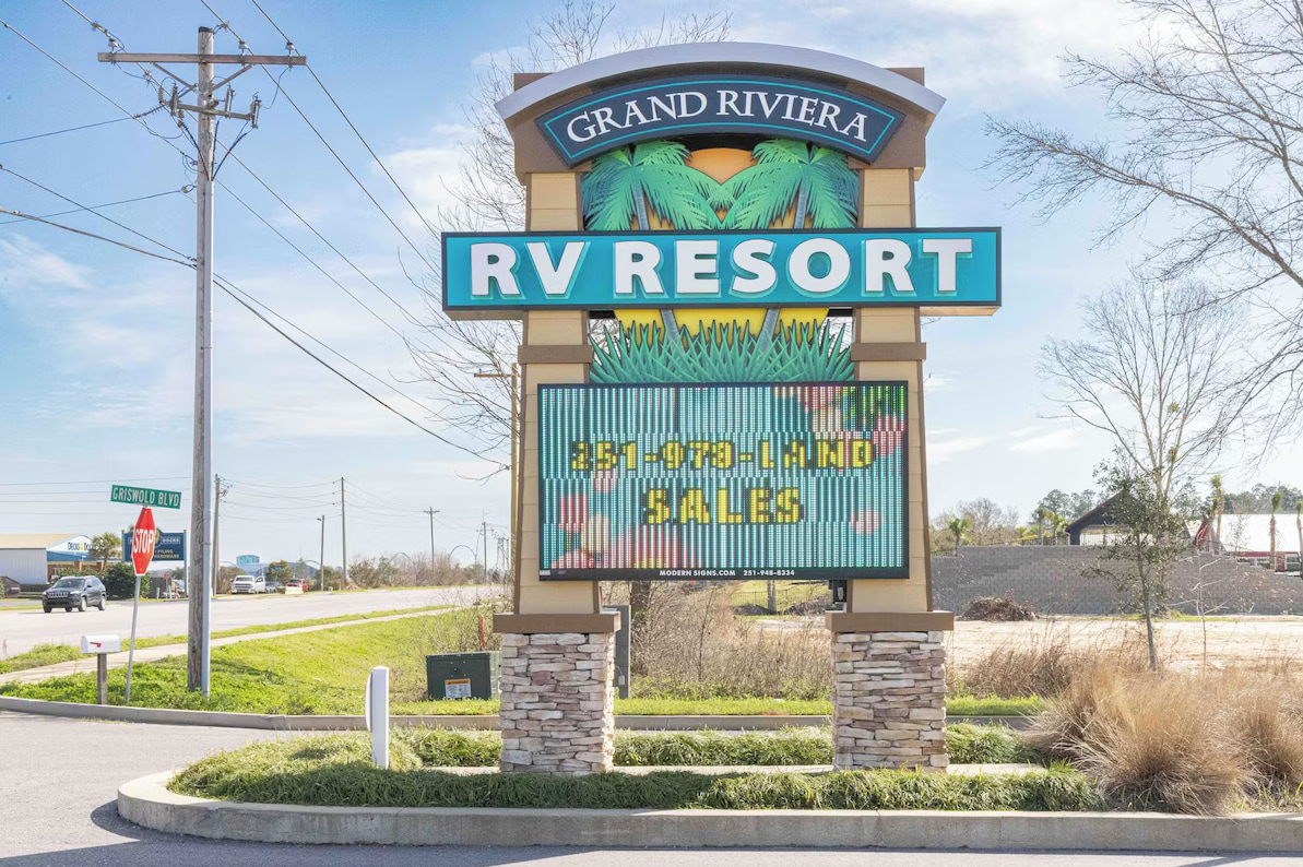 Luxury Stationary RV Rental At Gran