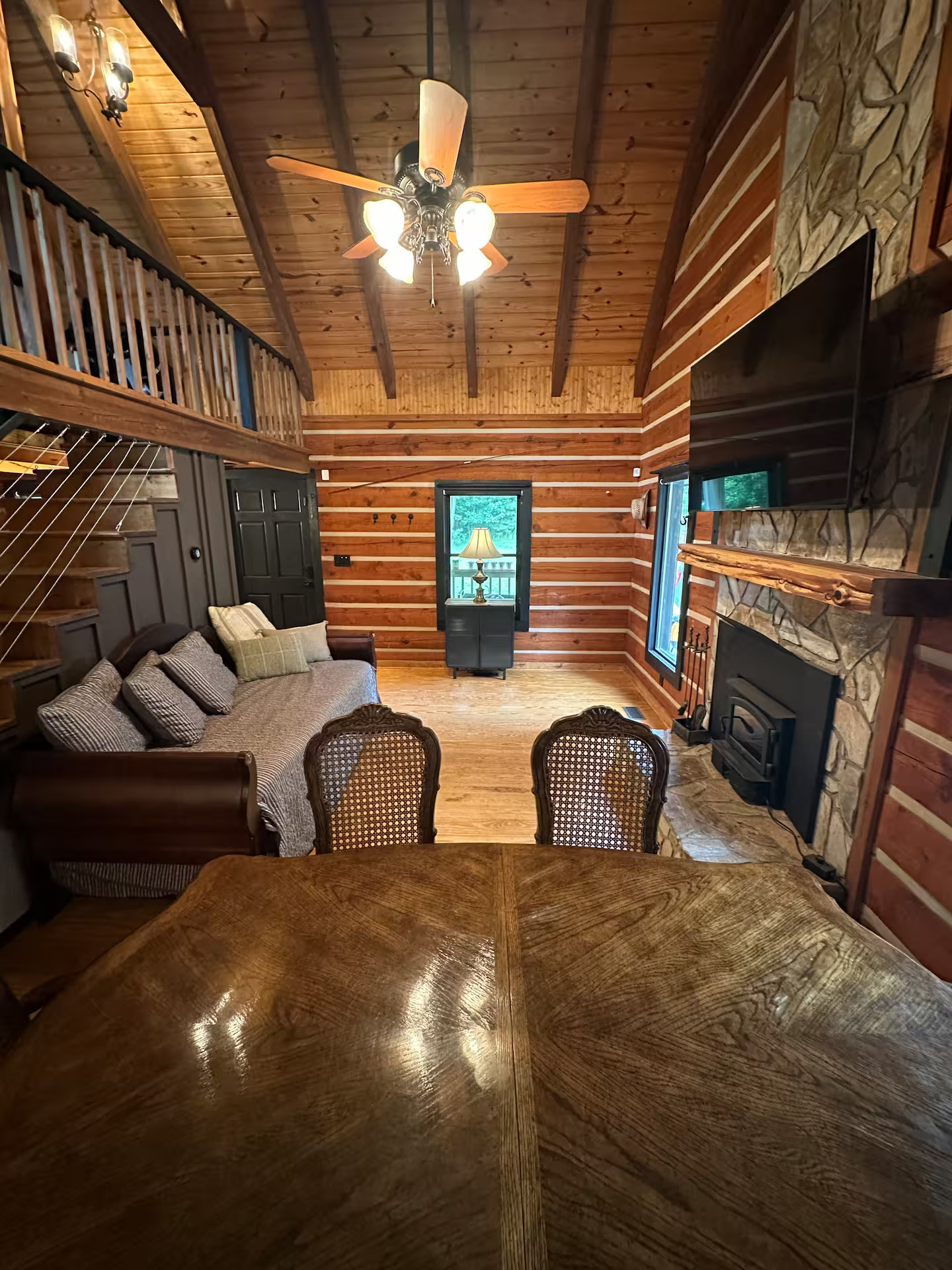Hidden Rustic Retreat Cabin Getaway