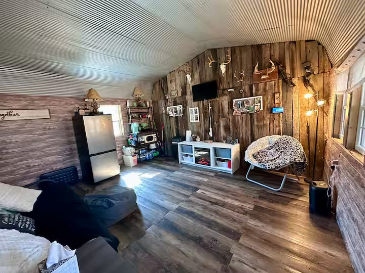 Rolling Fork Glamping