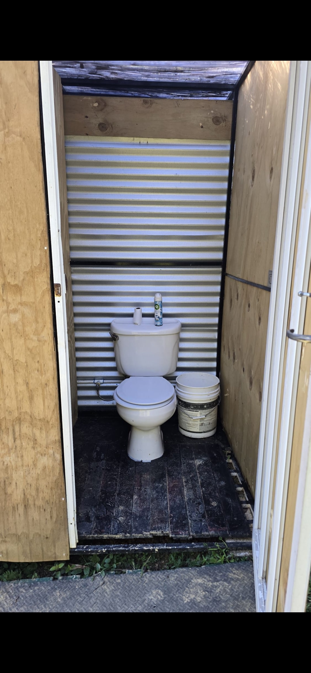 The Singing Rooster Farm And Campground