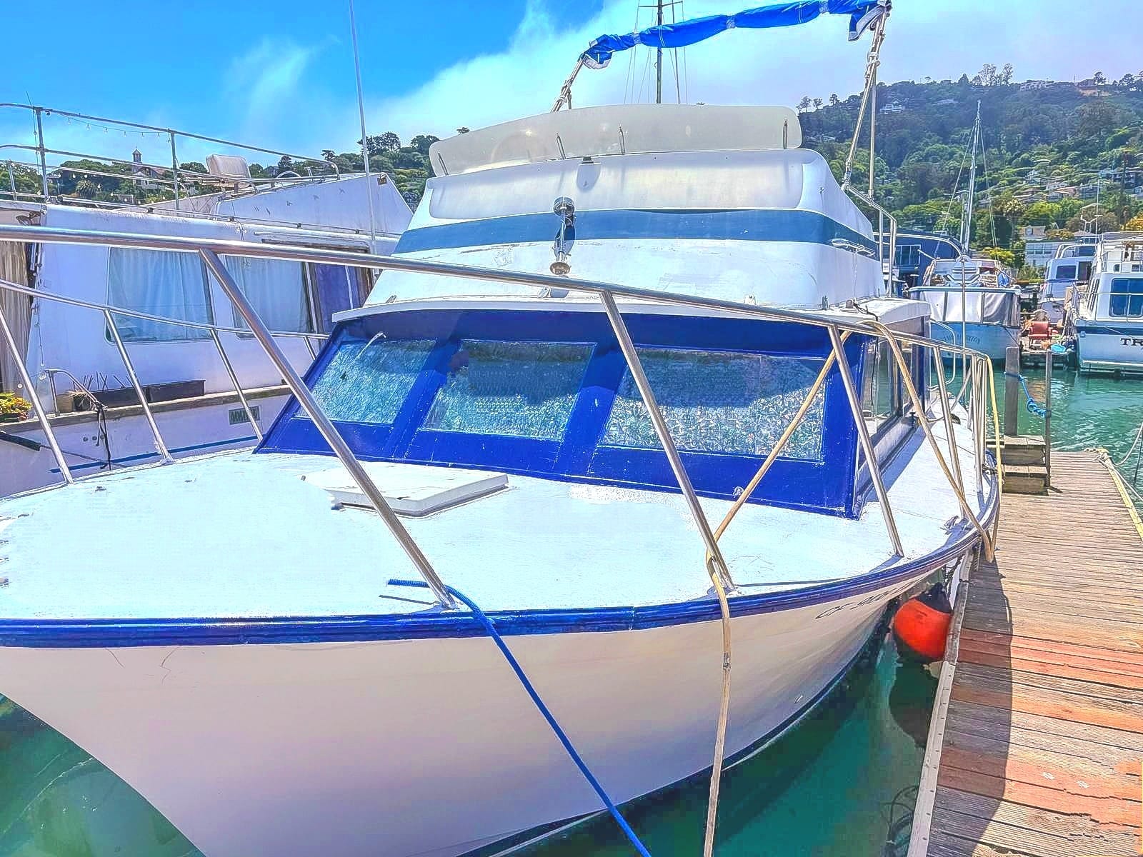 Cozy Cabin on the Water