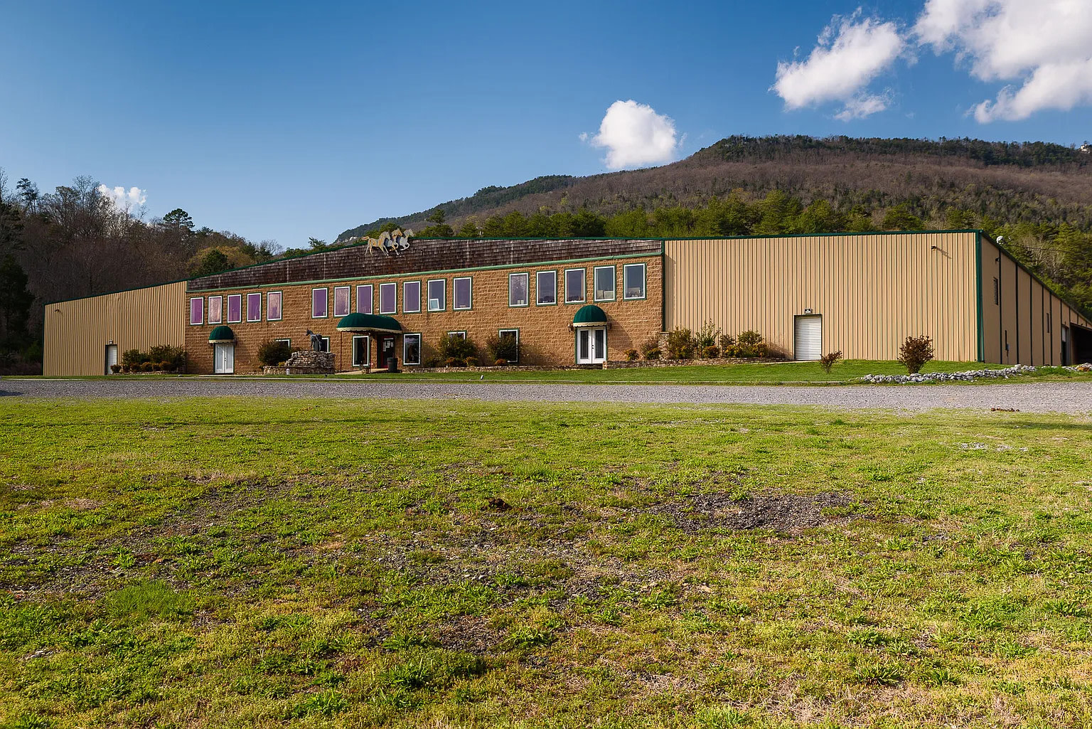 Lulu's At Rising Fawn