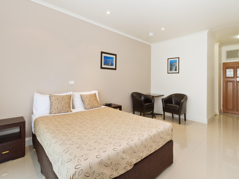 Sandhurst Motel & Campground