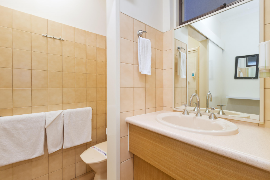 Sandhurst Motel & Campground