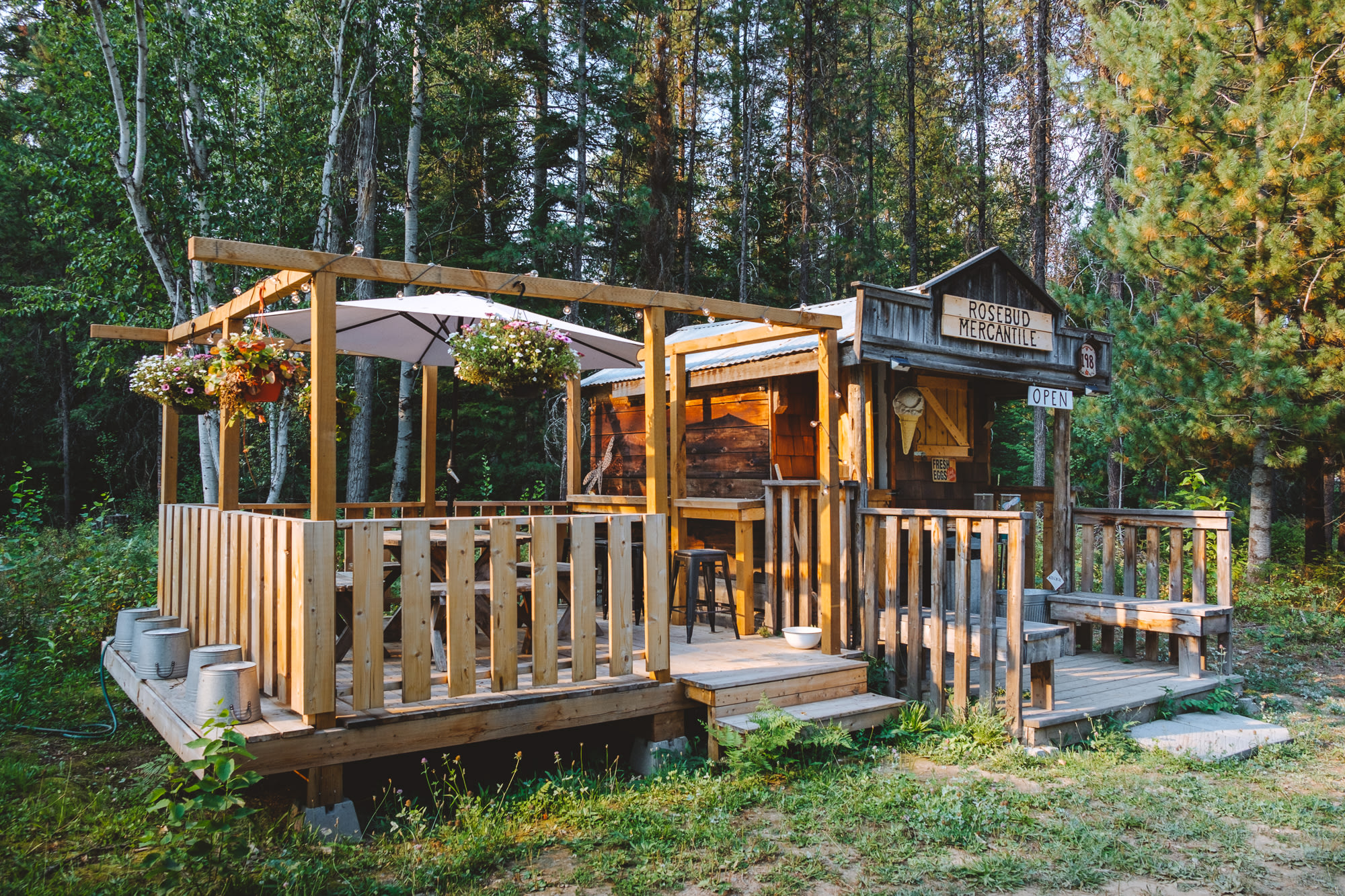 The adorable little store just past the turn off to the property on Rosebud Lake Rd. Snacks, drinks, free wifi and more! 