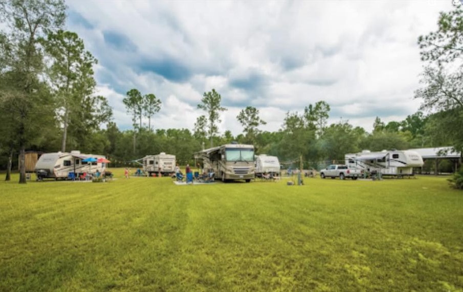 Blackwater Ranch – River Camping