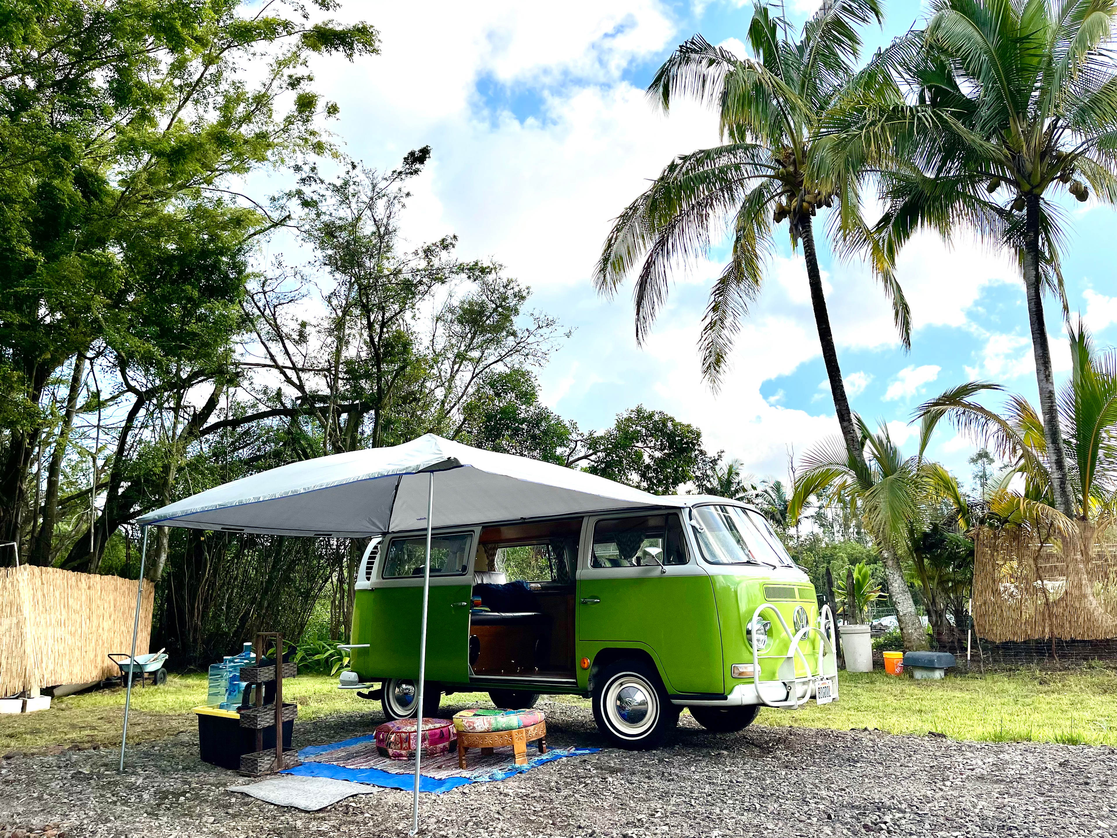 🌺 1968 VW Bus Stay in Hawaii