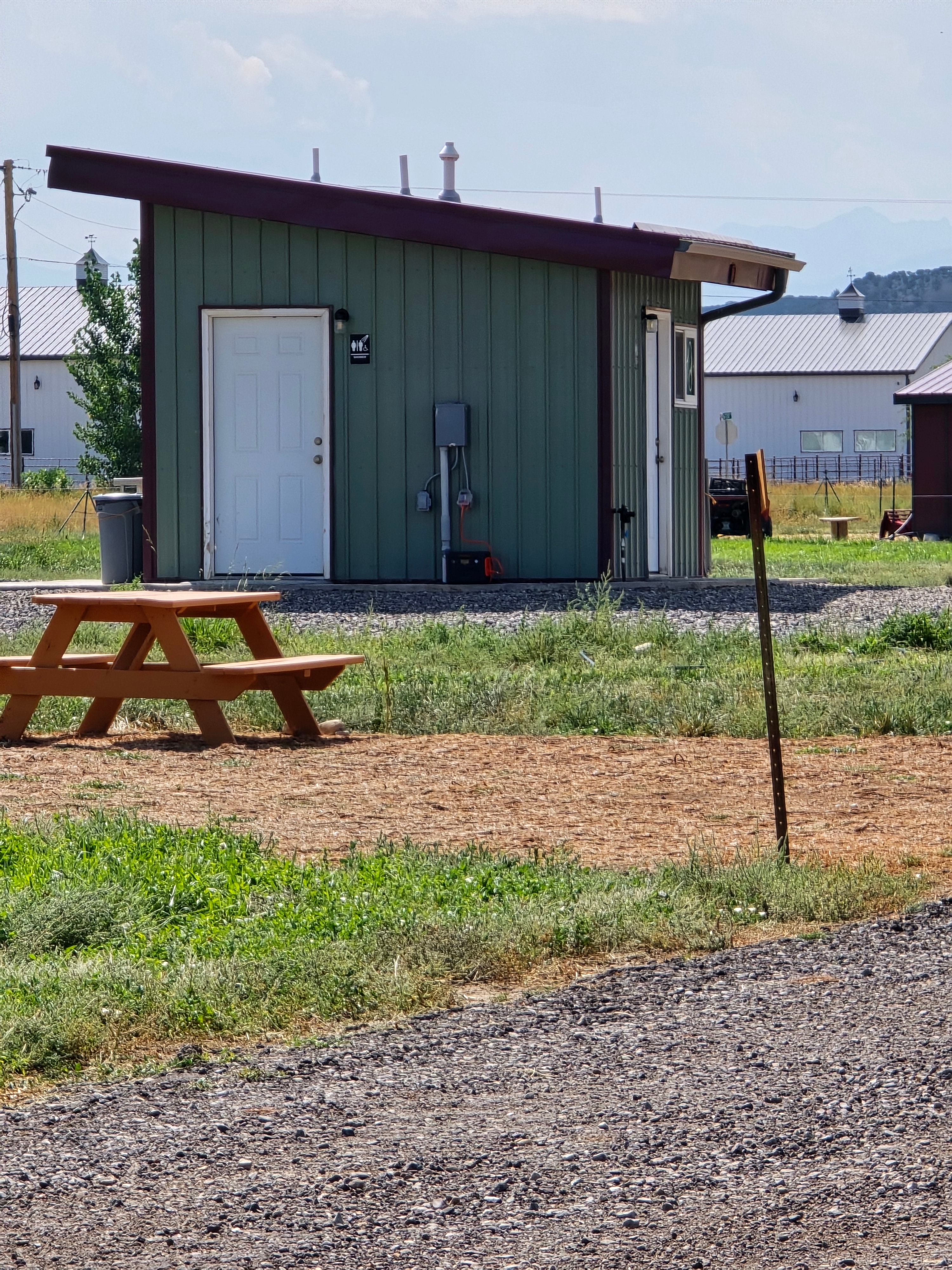 The Hop Yard Hideaway