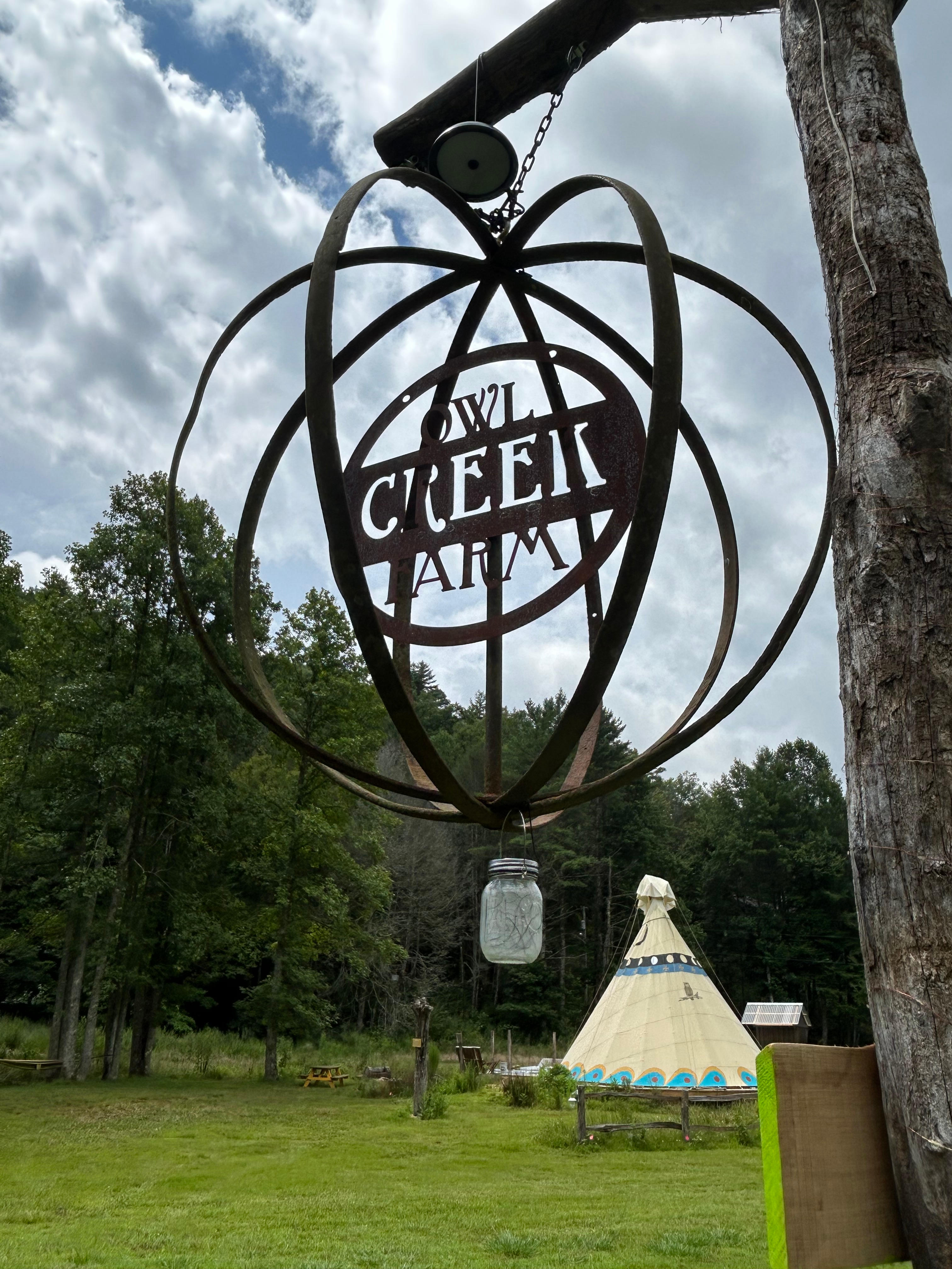 Lot Tent / Teepee Area