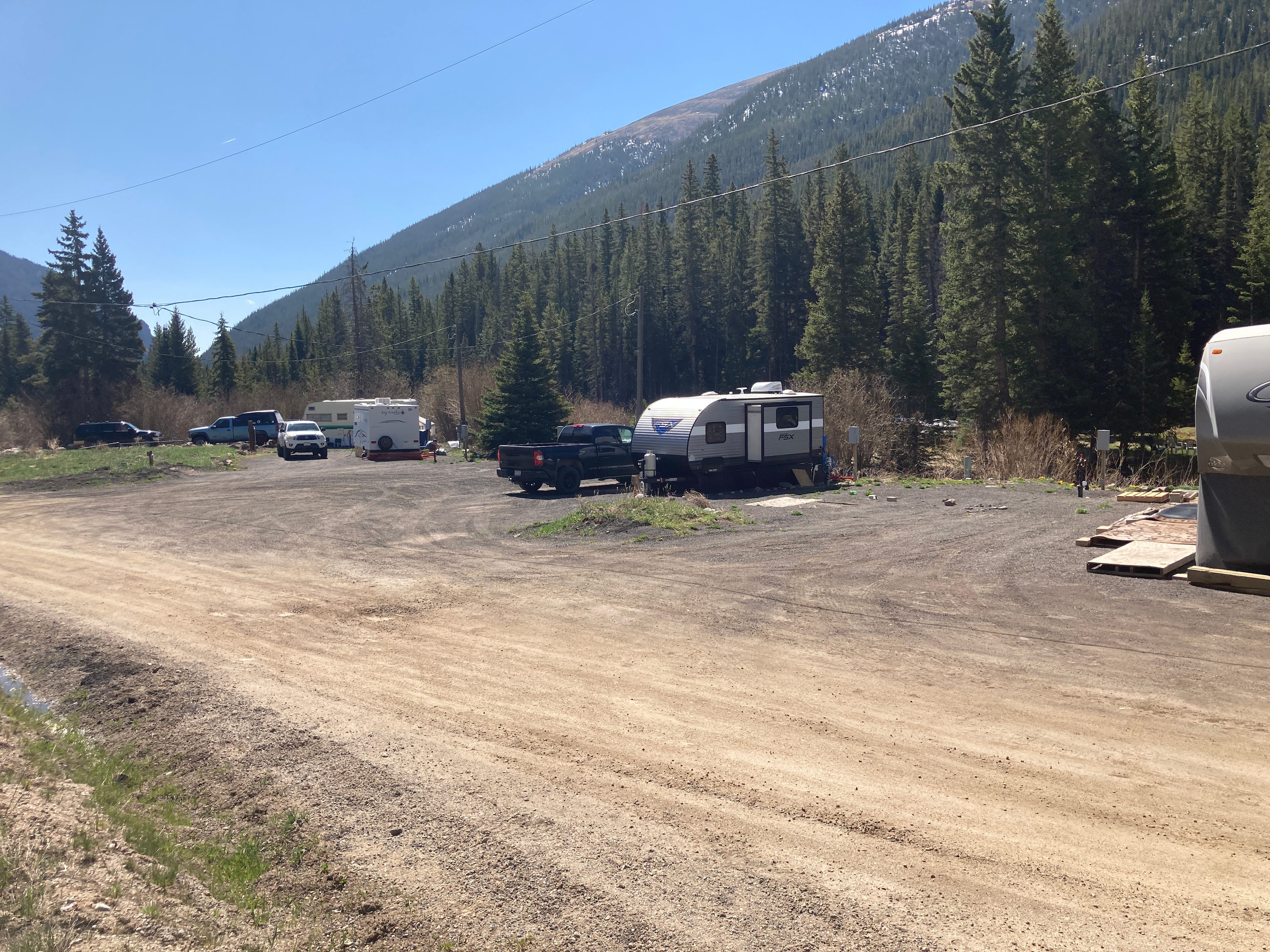 STREAMFRONT~ Clear Creek Cabins