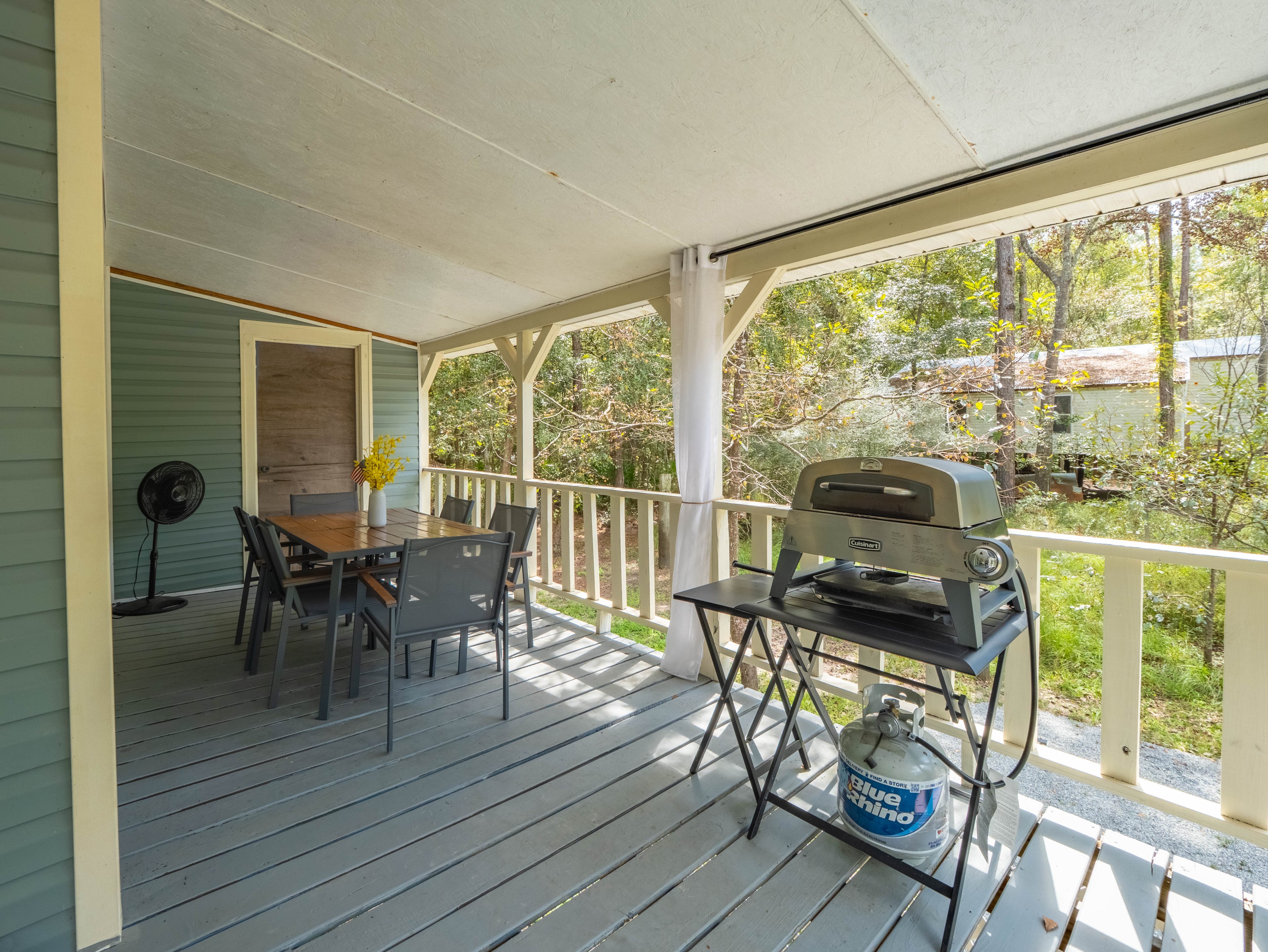 Satilla Woods Cabin & Hot Tub