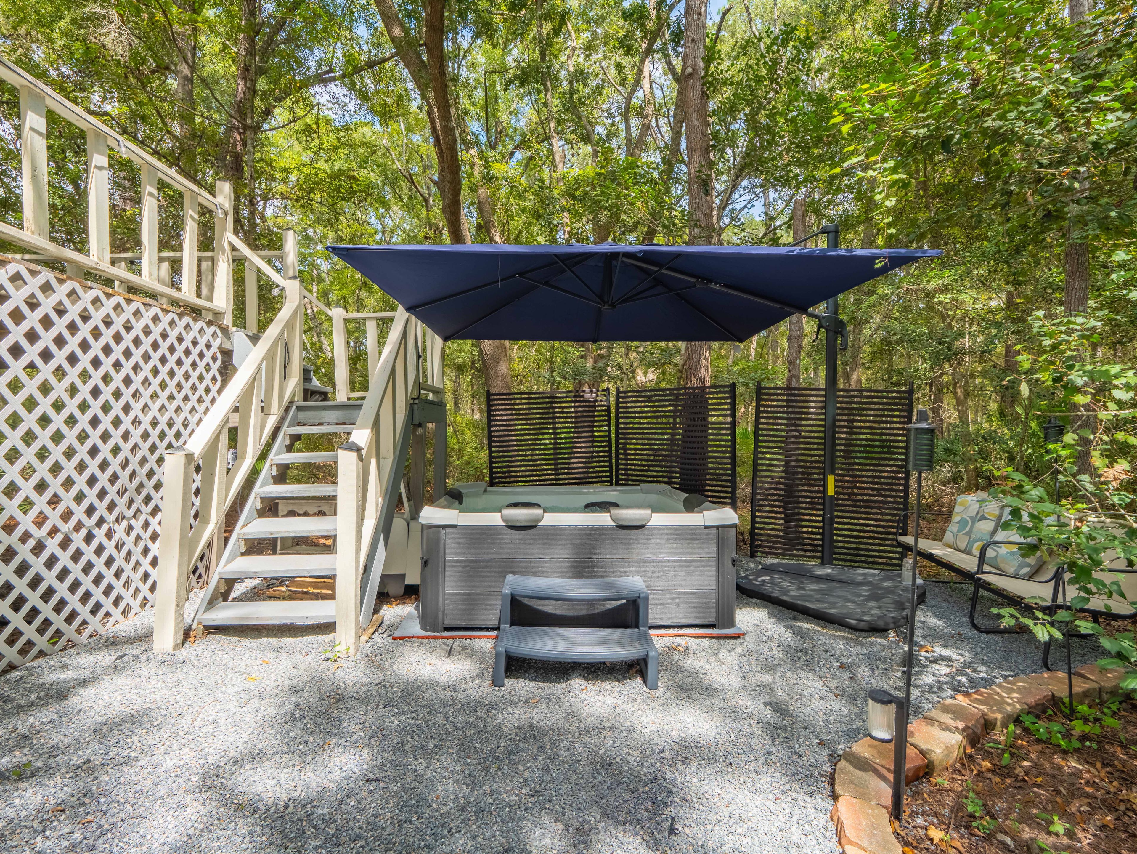 Satilla Woods Cabin & Hot Tub