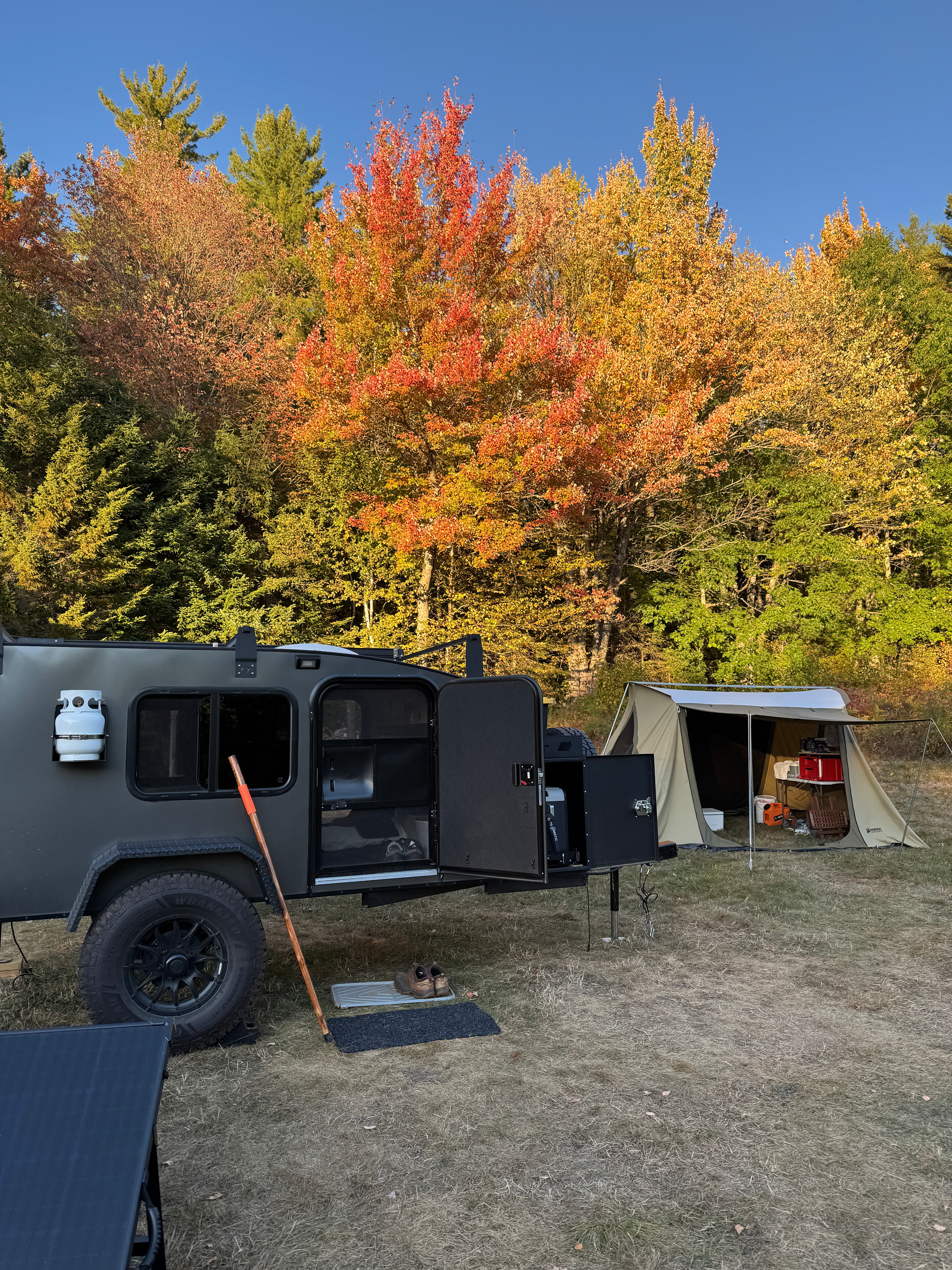 Beautiful Woods & Mountain Views