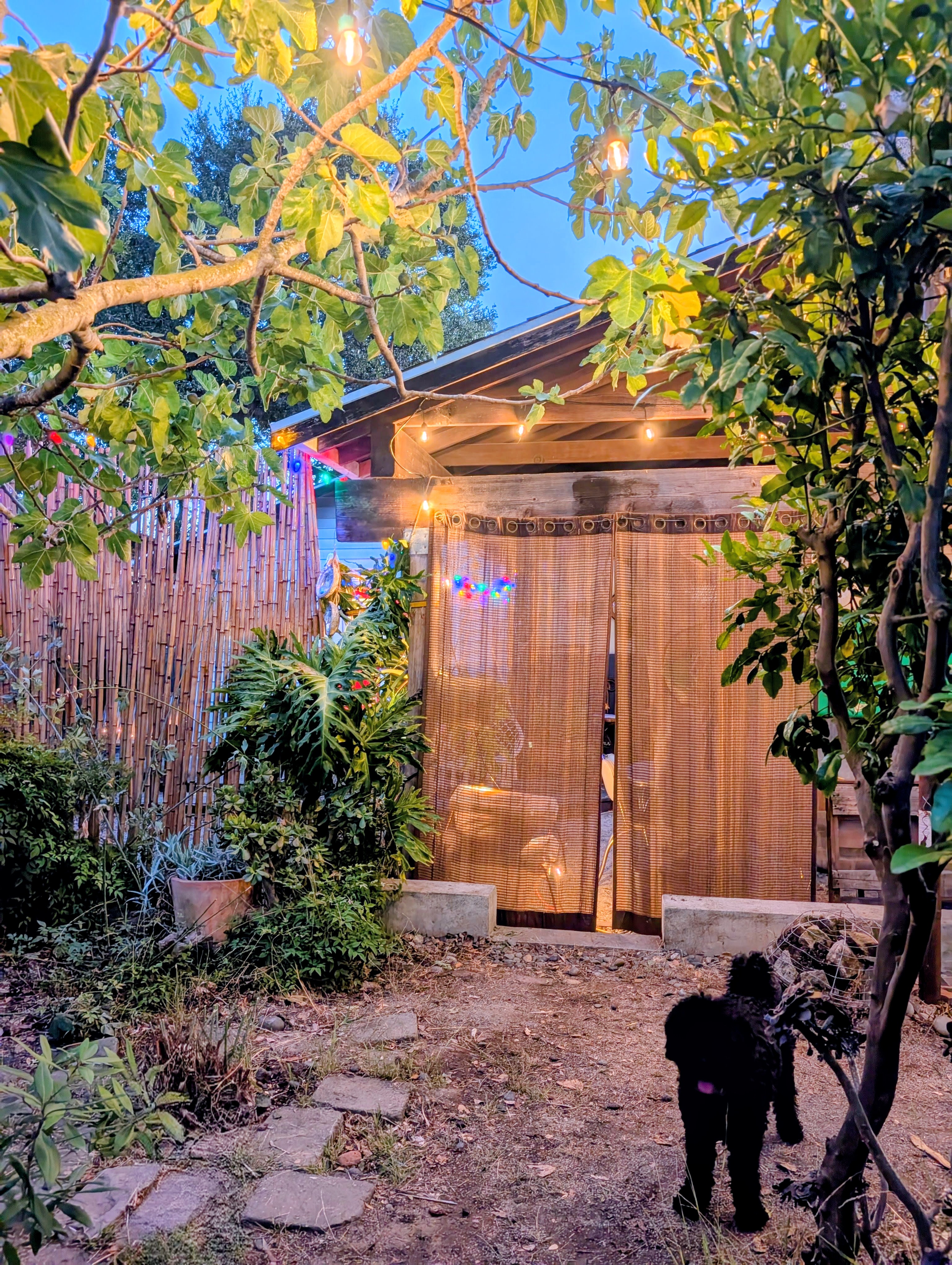 Happy Garden Glamper