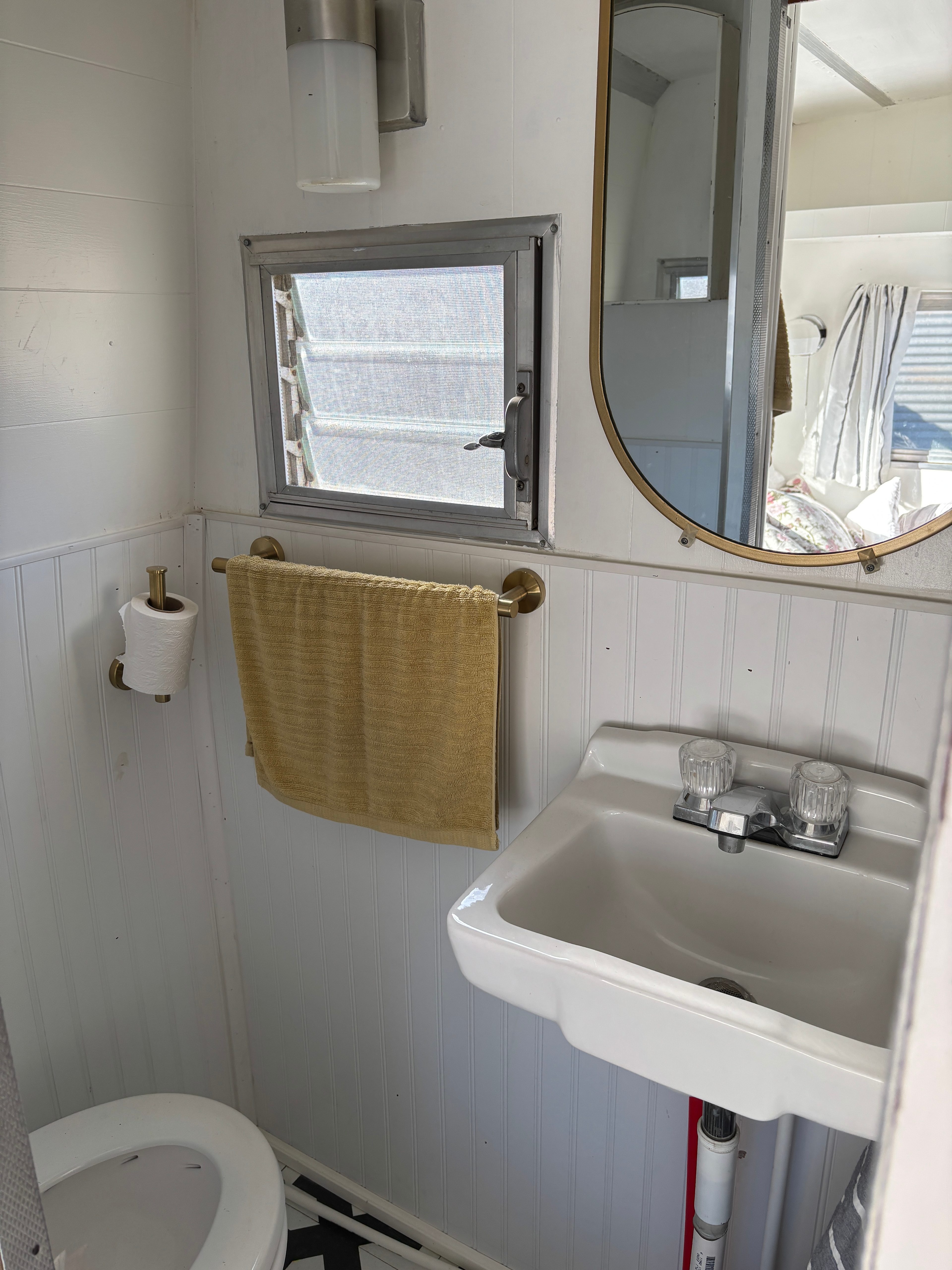 Vintage Camper In LBC Garden