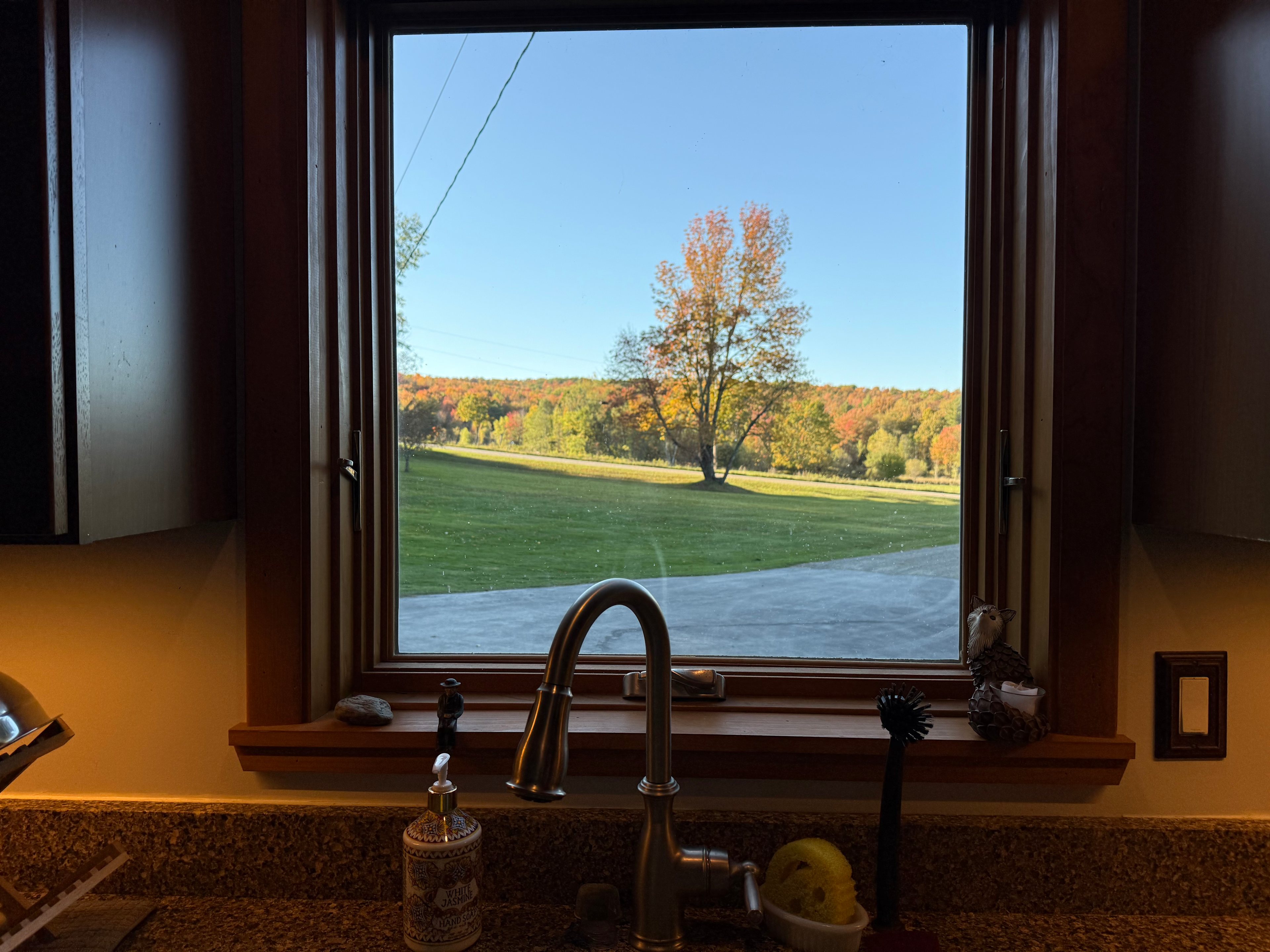 Peaceful Farm Stay w/Mountain Views