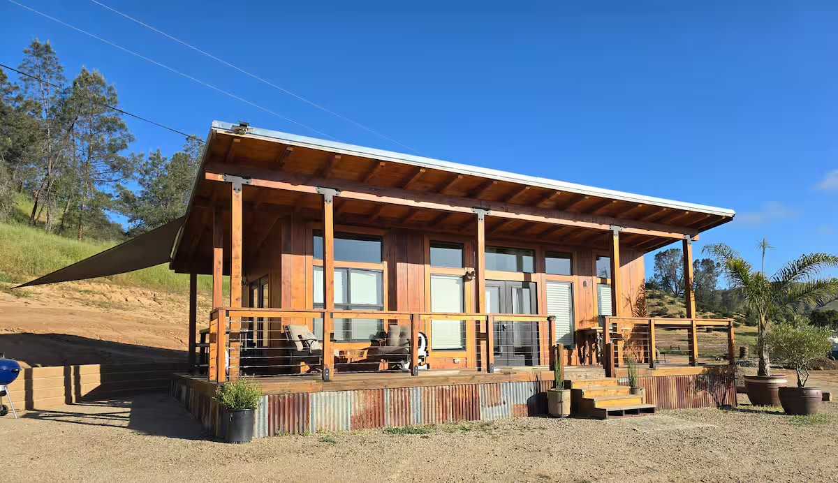 Cabin Chic A&B C-sites