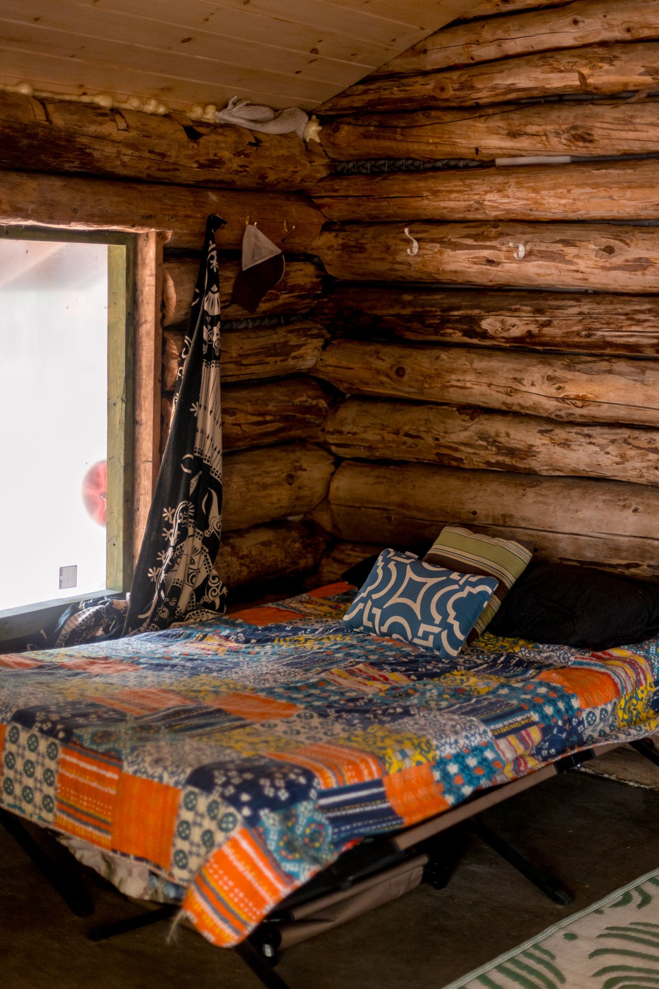 Full size bed inside Dale