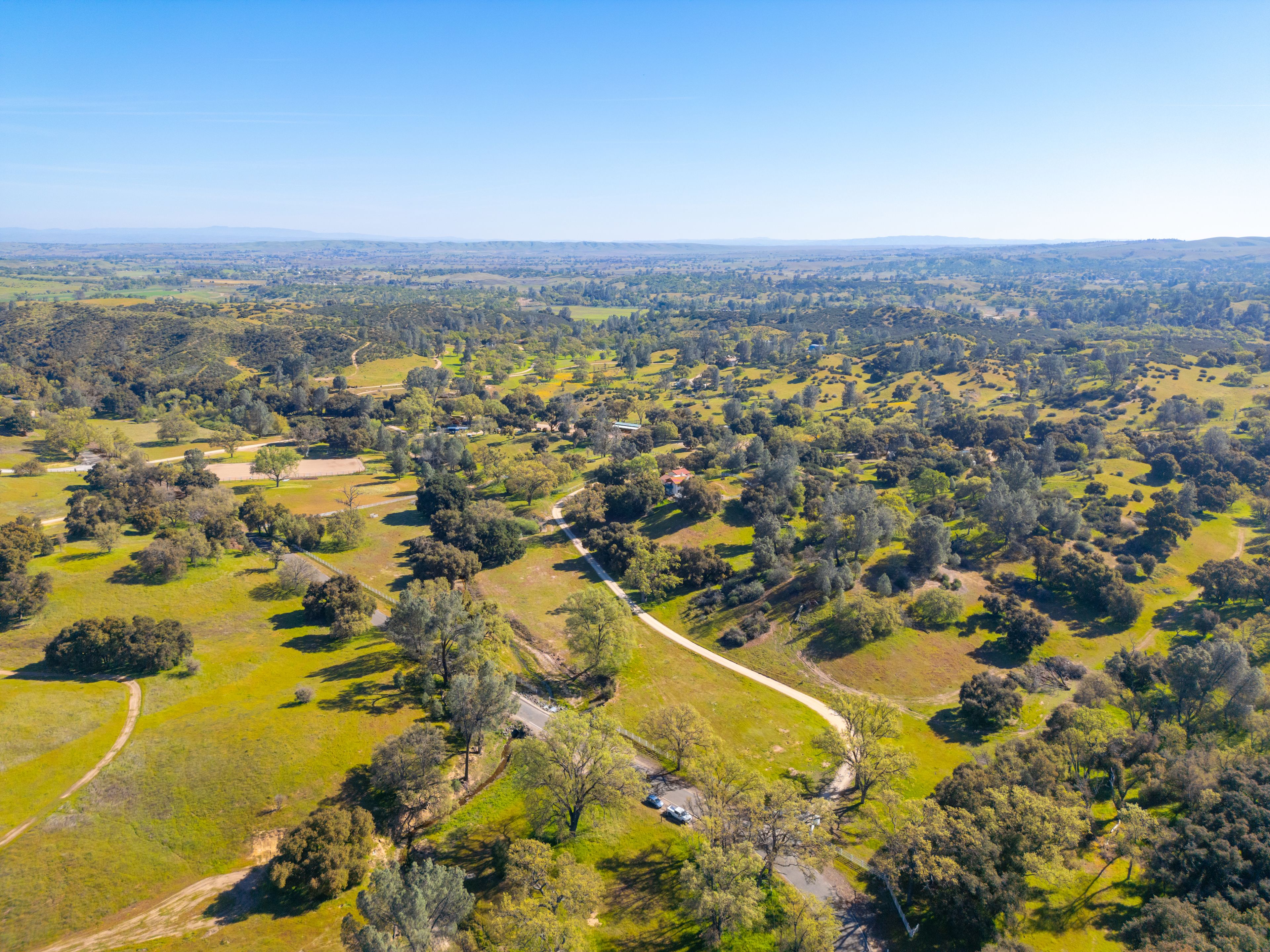 Wolf Six Ranch • Wine Country Stay