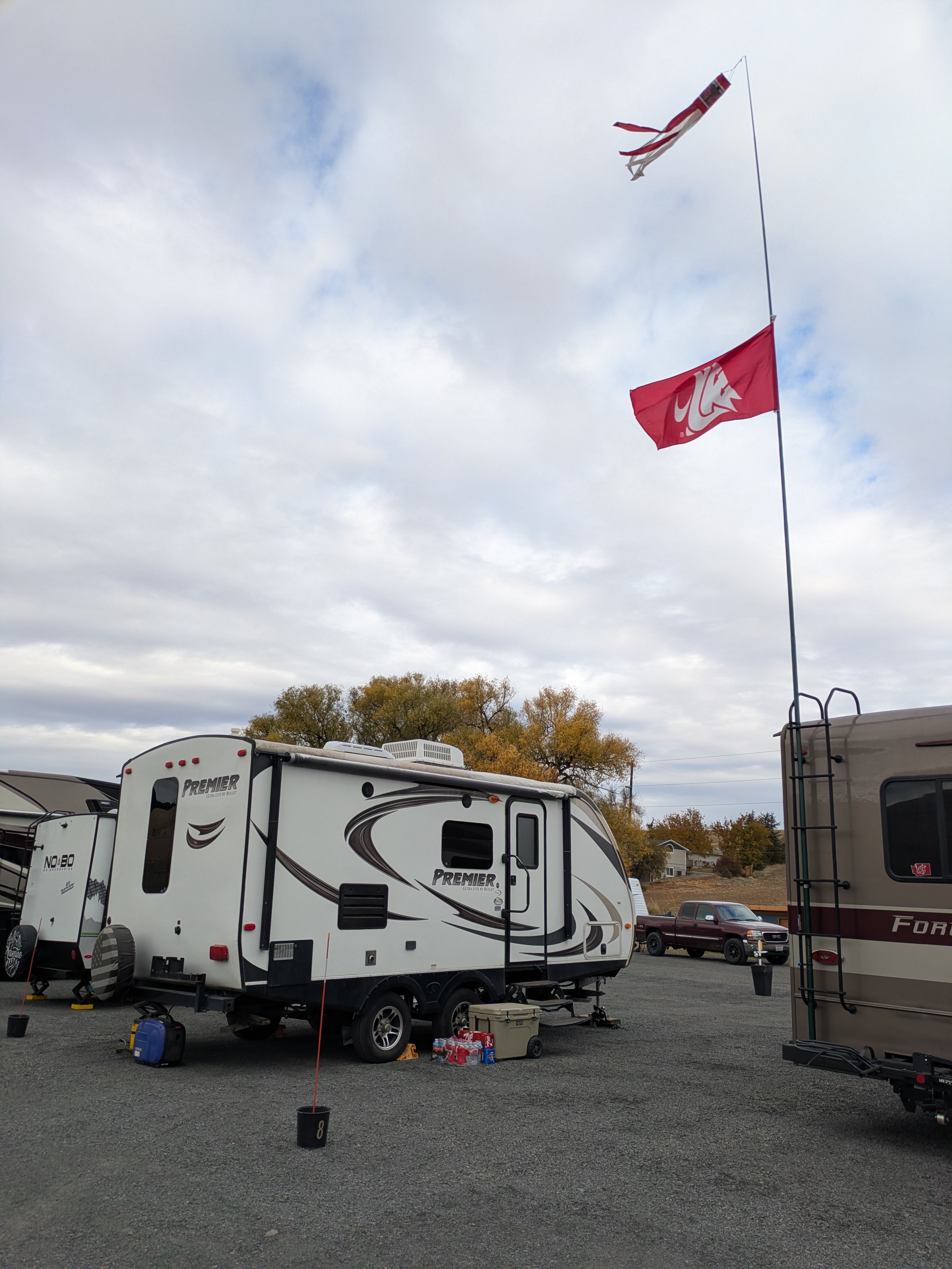 Long Table Camping & Lodging