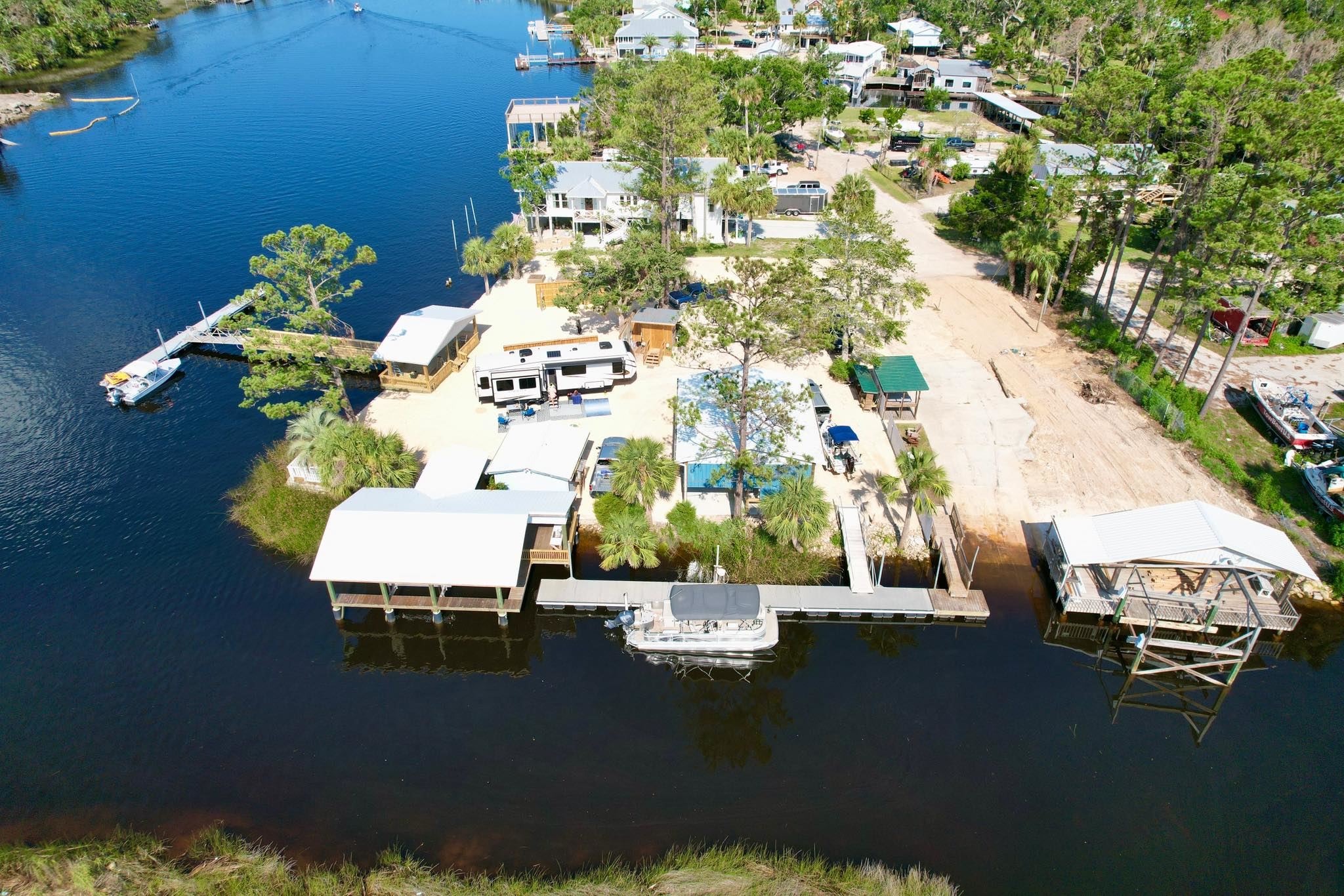 Waterfront Sawgrass Point RV Spots