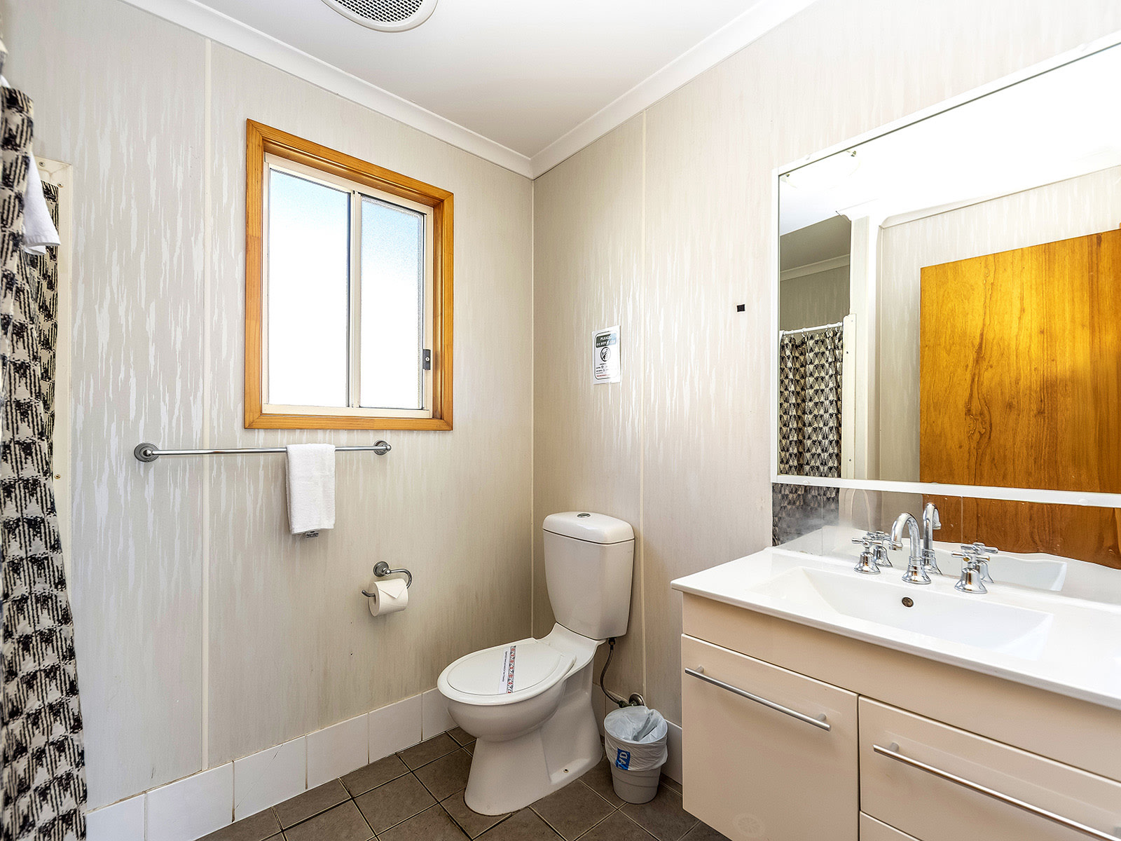 Heatherbrae Holiday Village