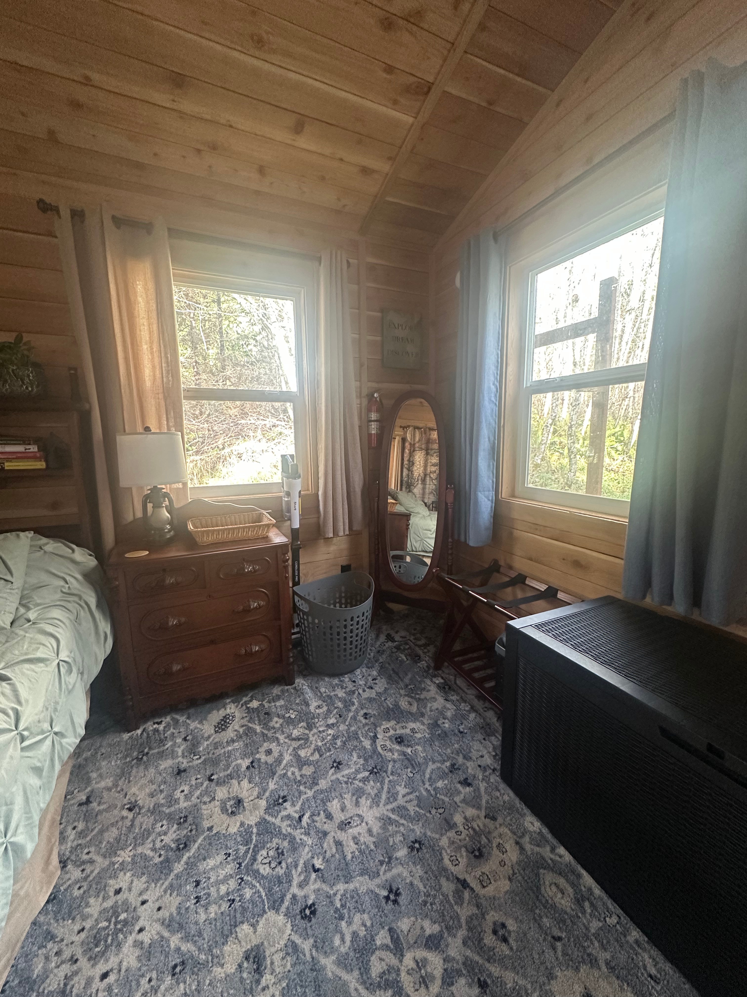 Adventure Cabin With Farmstand