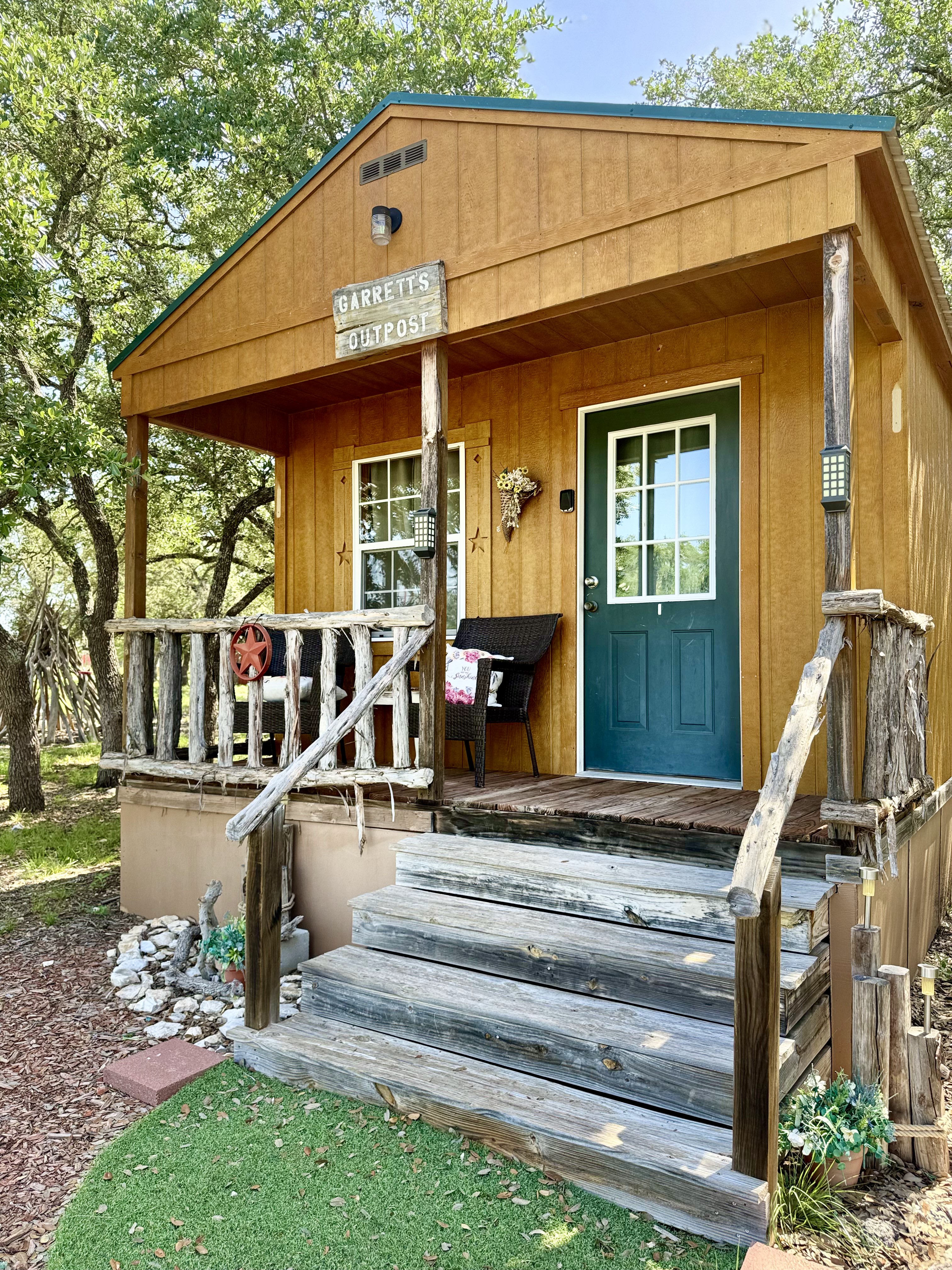 Cowboys & Angels Venue, Cabins & RV