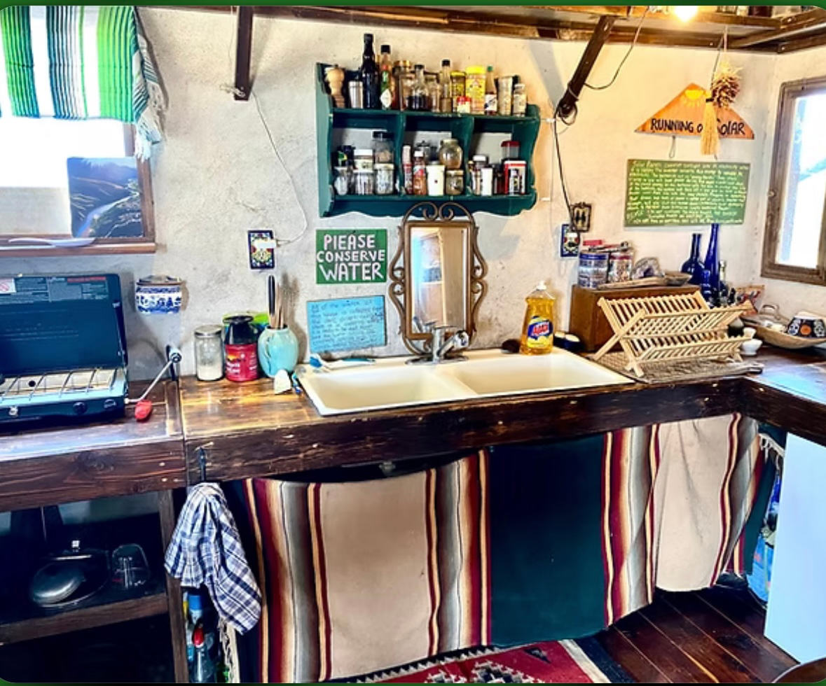 Casa de Keaveny Cabin and Campsite