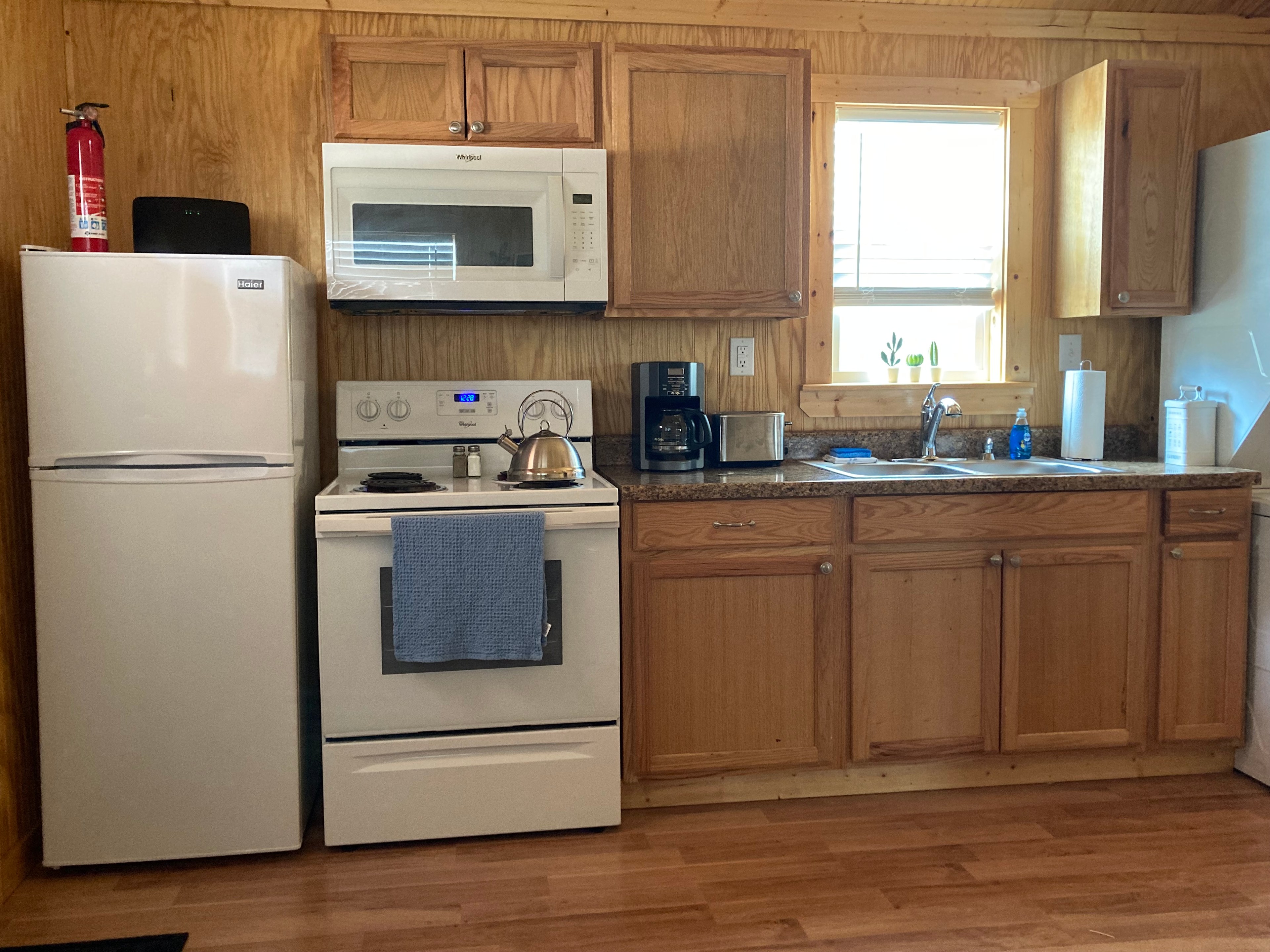 Serenity Cabin + Set A Tent Outside