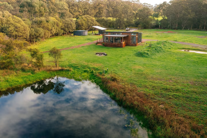Lights Beach Forest Retreat