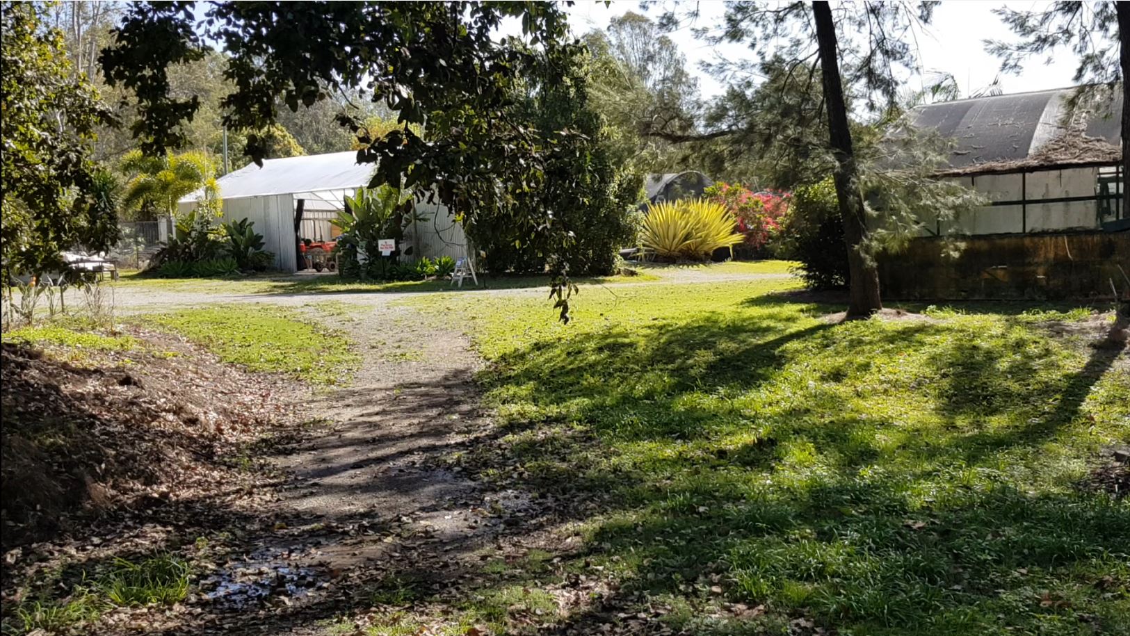 Relaxed Tamborine Village Farm Camp