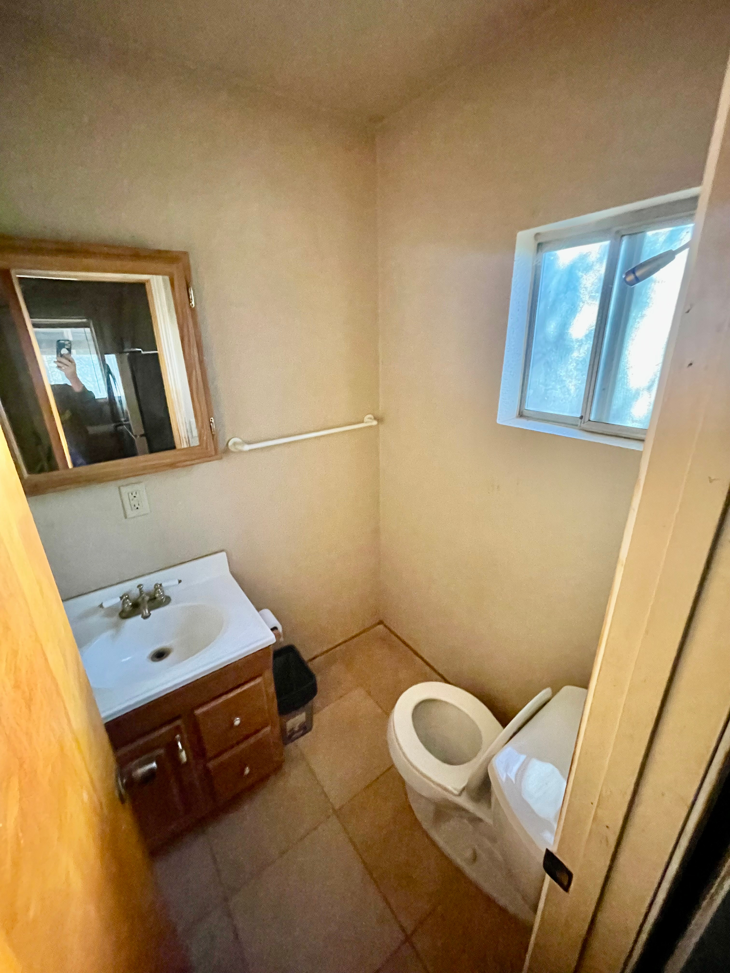 Off-Grid Mtn Getaway in the Pines