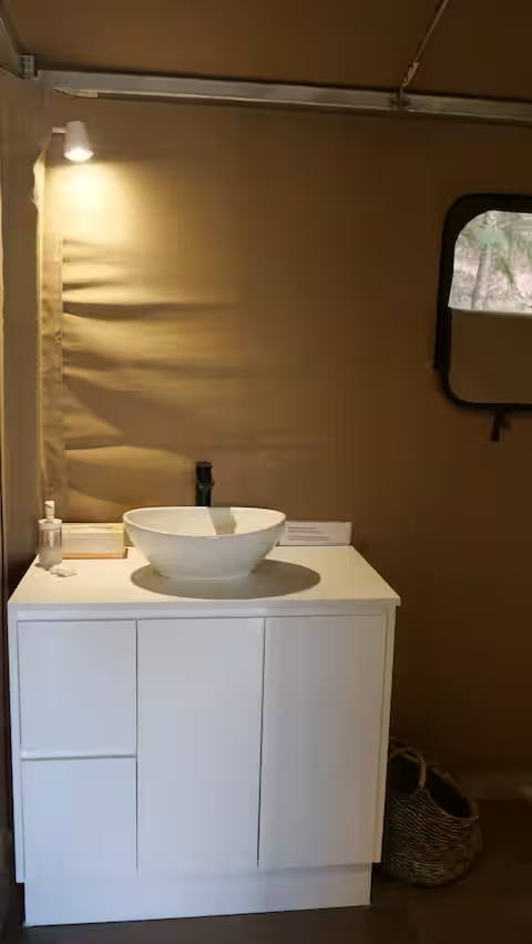 Magnetic Glamping Safari Tent 2