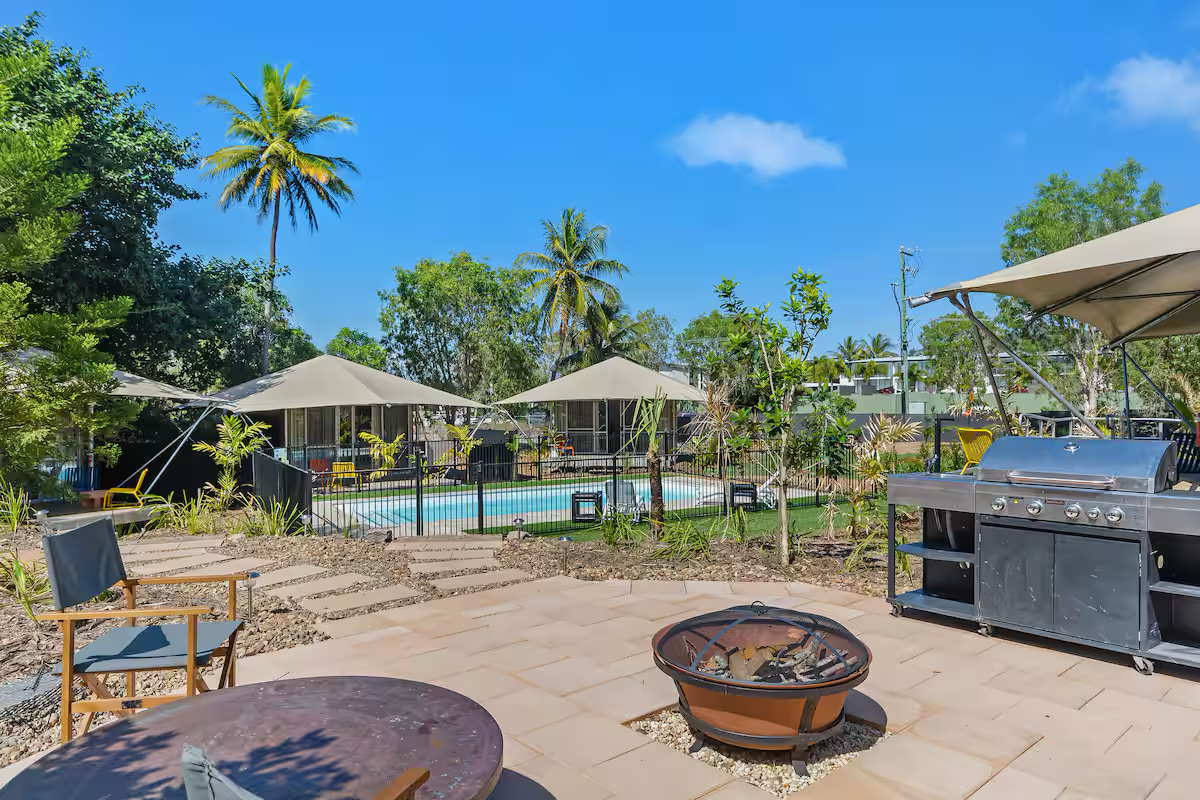 Magnetic Glamping Safari Tent 2