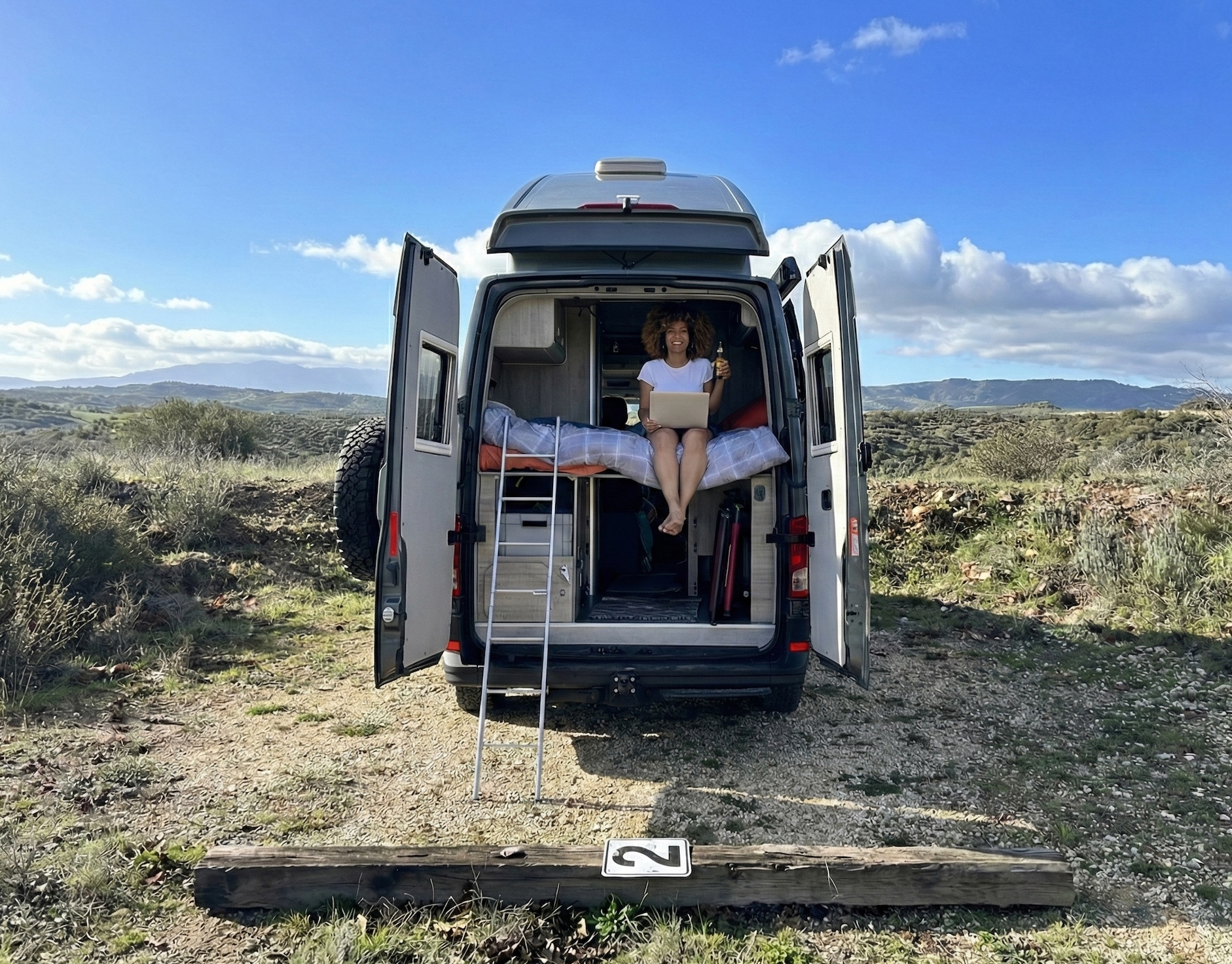Pinnacles View - Camper vans only