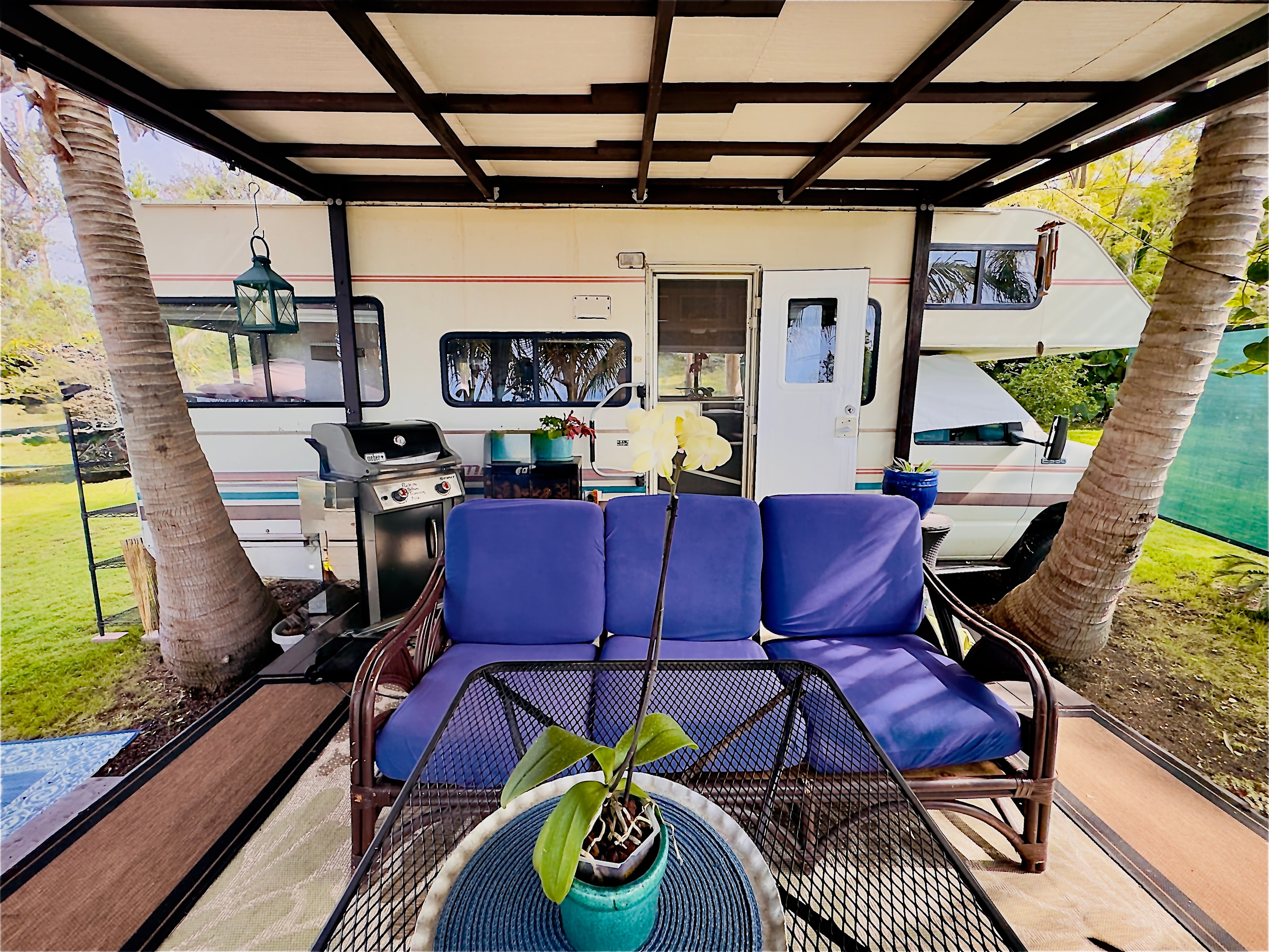 Kona comfy RV w/million dollar view