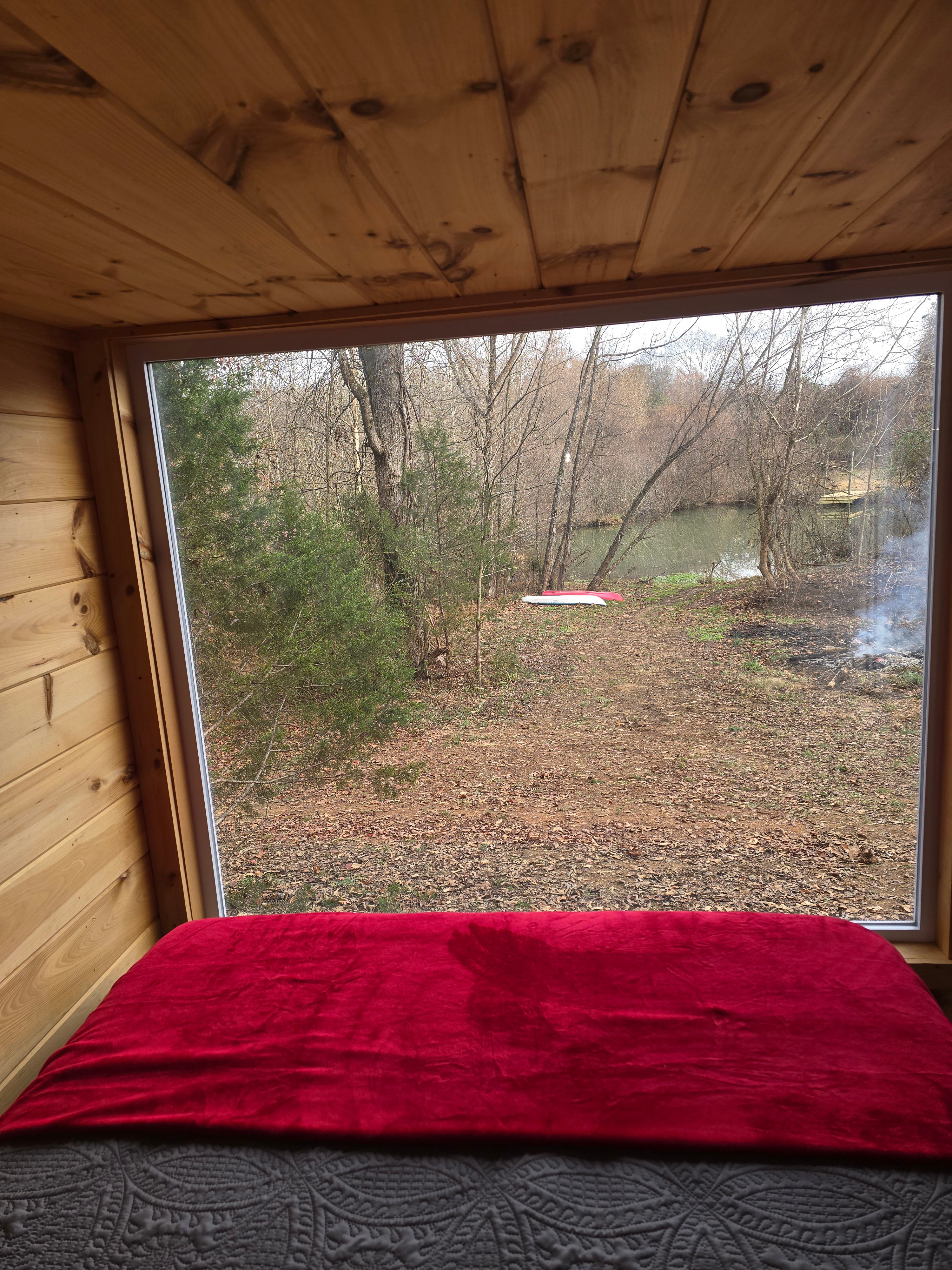 Pond View Creekside Escape