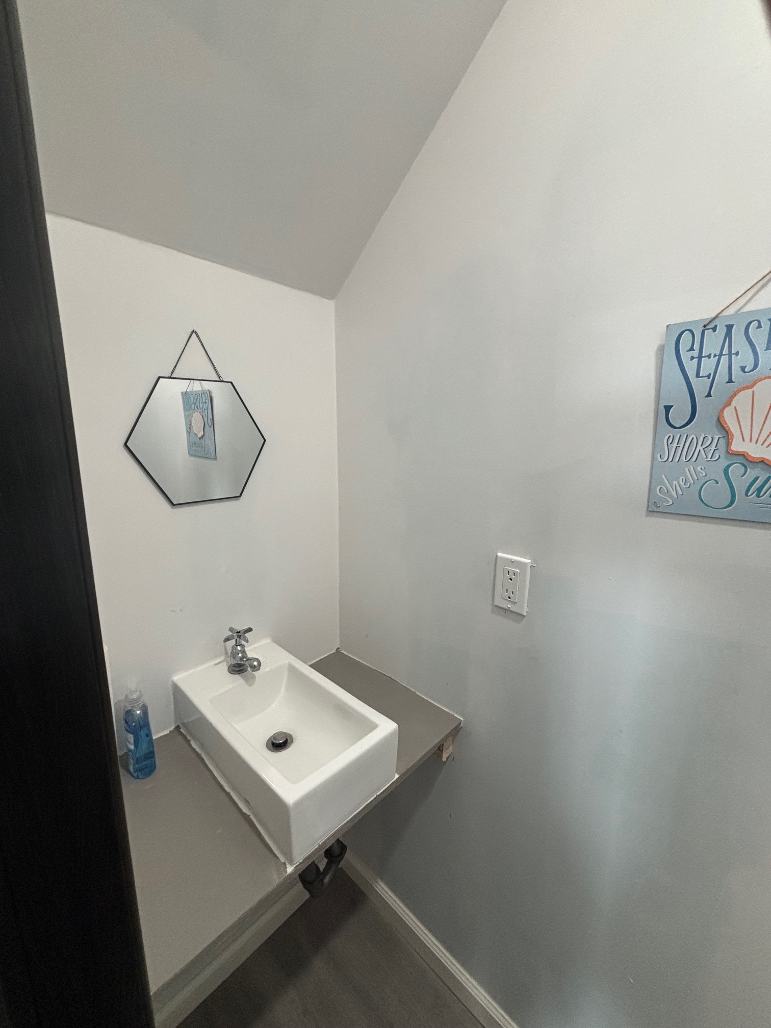 Covered RV spot in Sargent, Texas