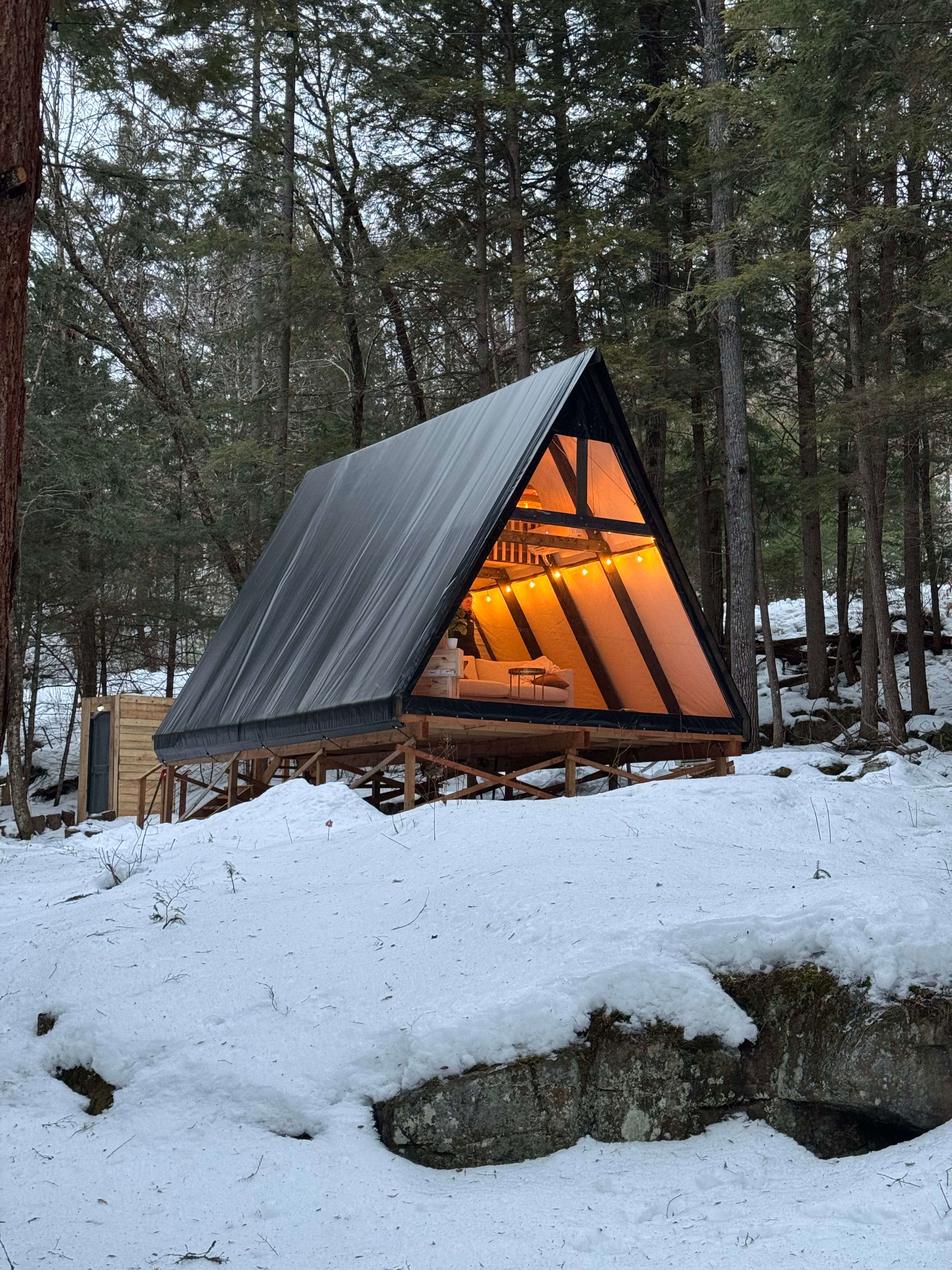 Domaine Lockbøw | Private Waterfall