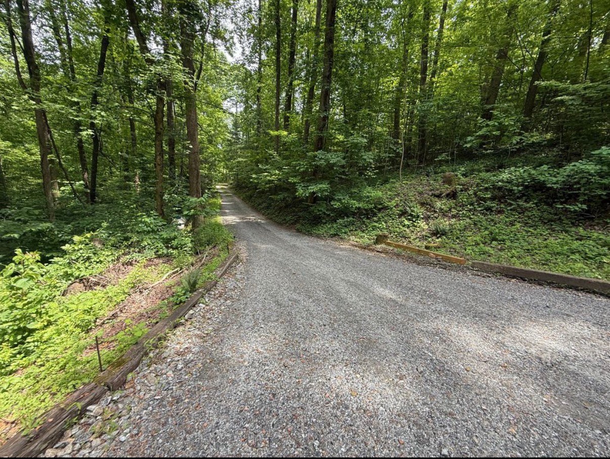 Mountain Property With Hot Tub